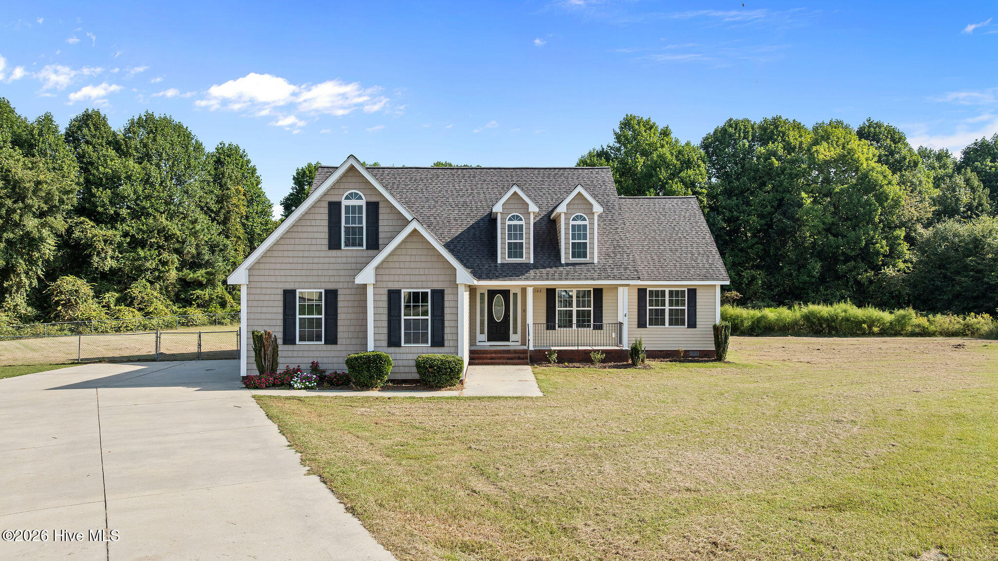 102 Egret Place