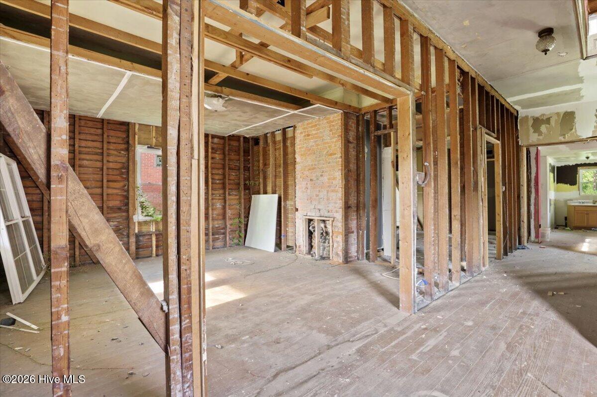 117 S Georgia Avenue Property Photo 4