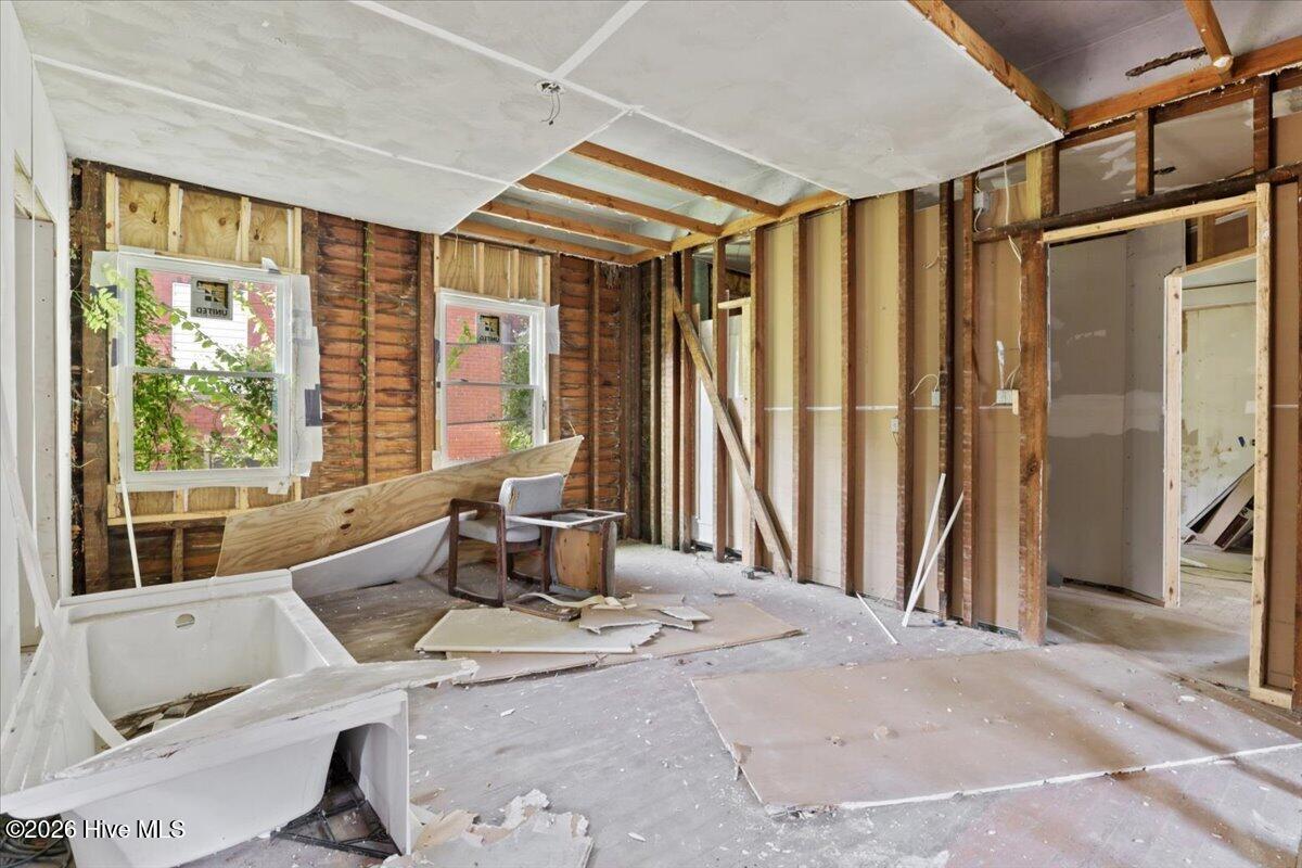 117 S Georgia Avenue Property Photo 7