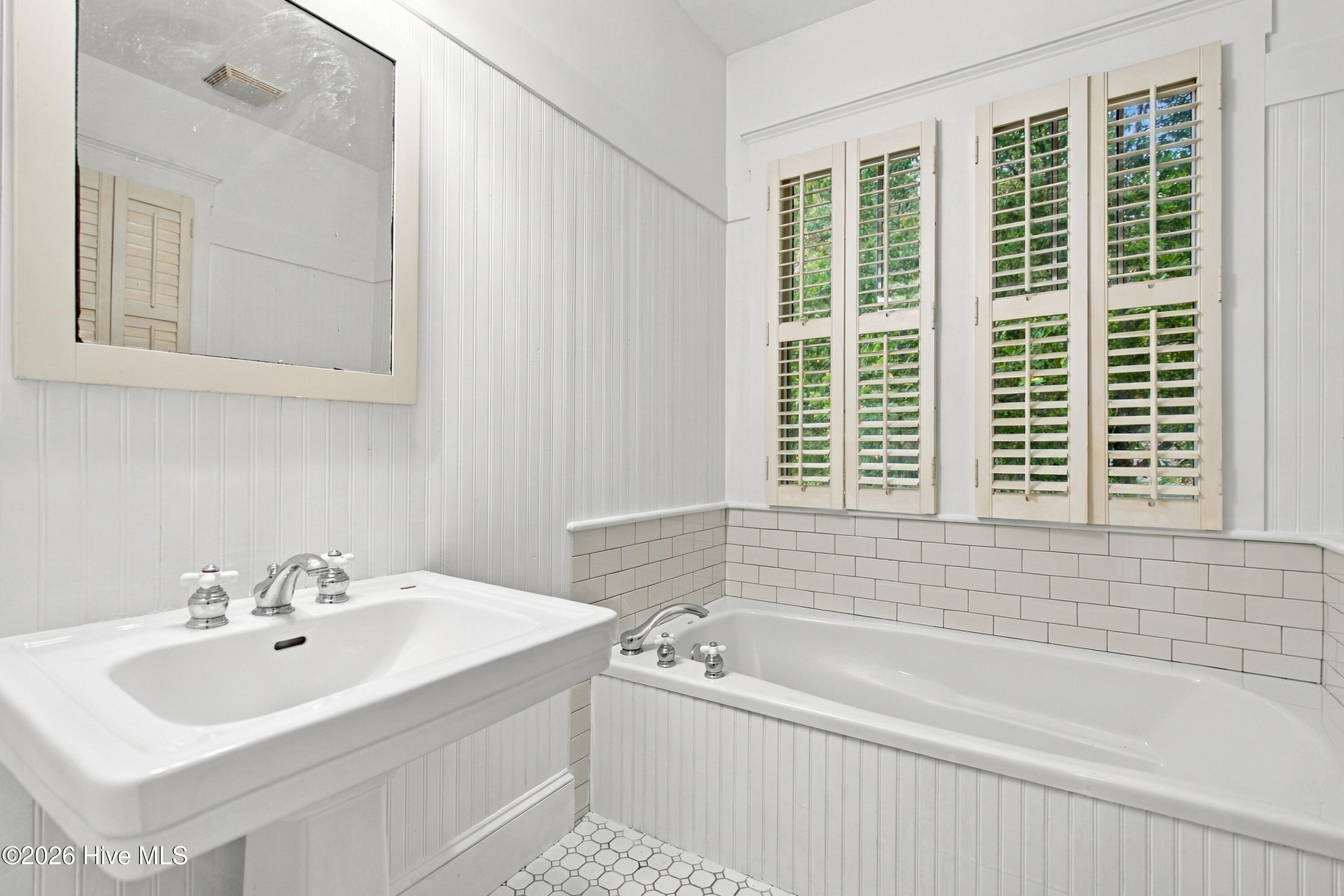 105 S Atlantic Avenue Property Photo 19