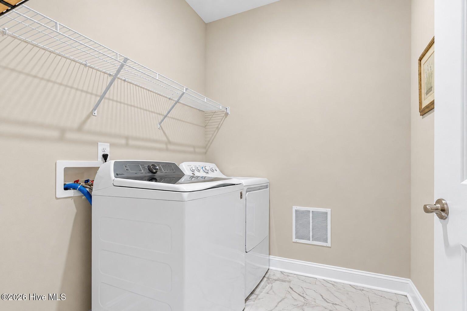 504 Slippery Rock Way Property Photo 12