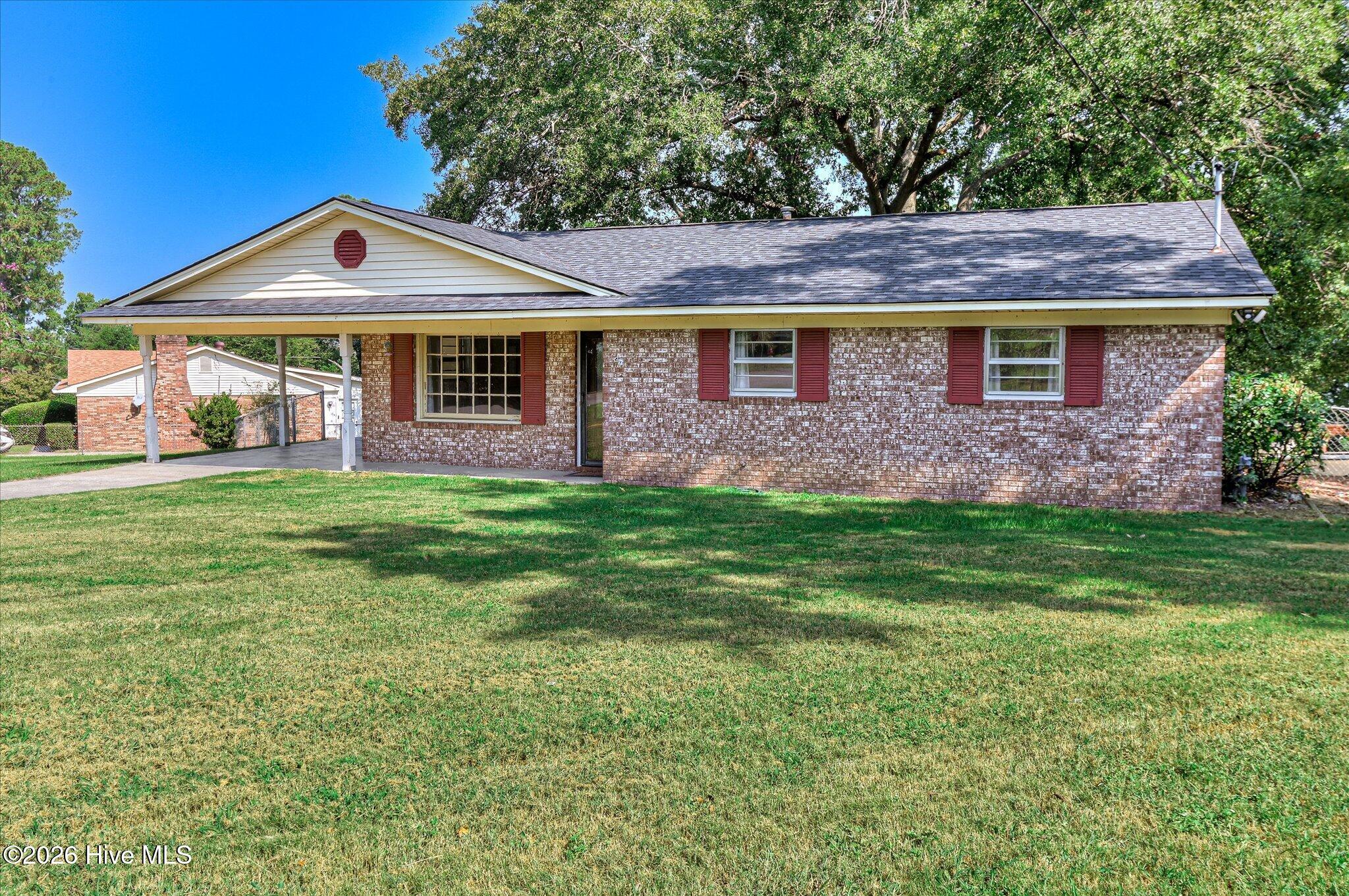 301 Edgewood Drive Property Photo 3