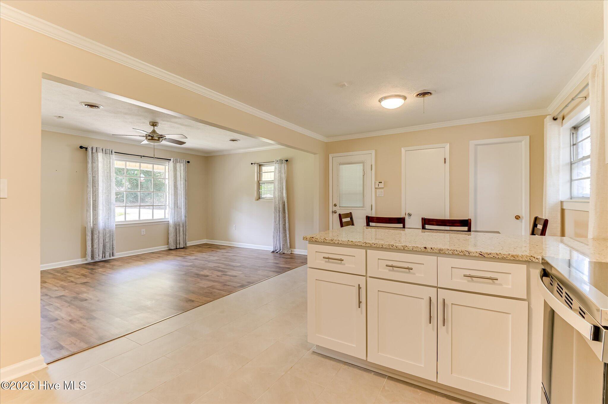 301 Edgewood Drive Property Photo 15