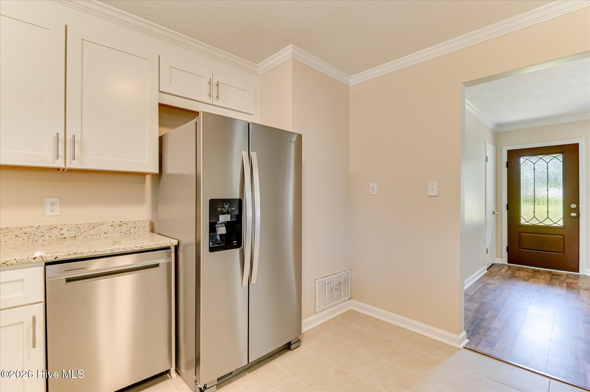 301 Edgewood Drive Property Photo 16