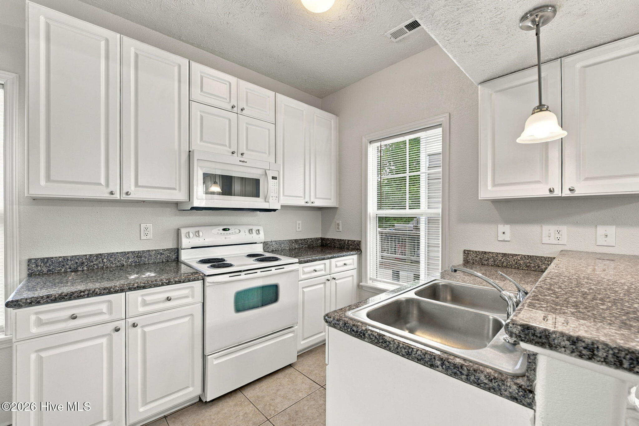102 Sea Knight Lane Property Photo 15