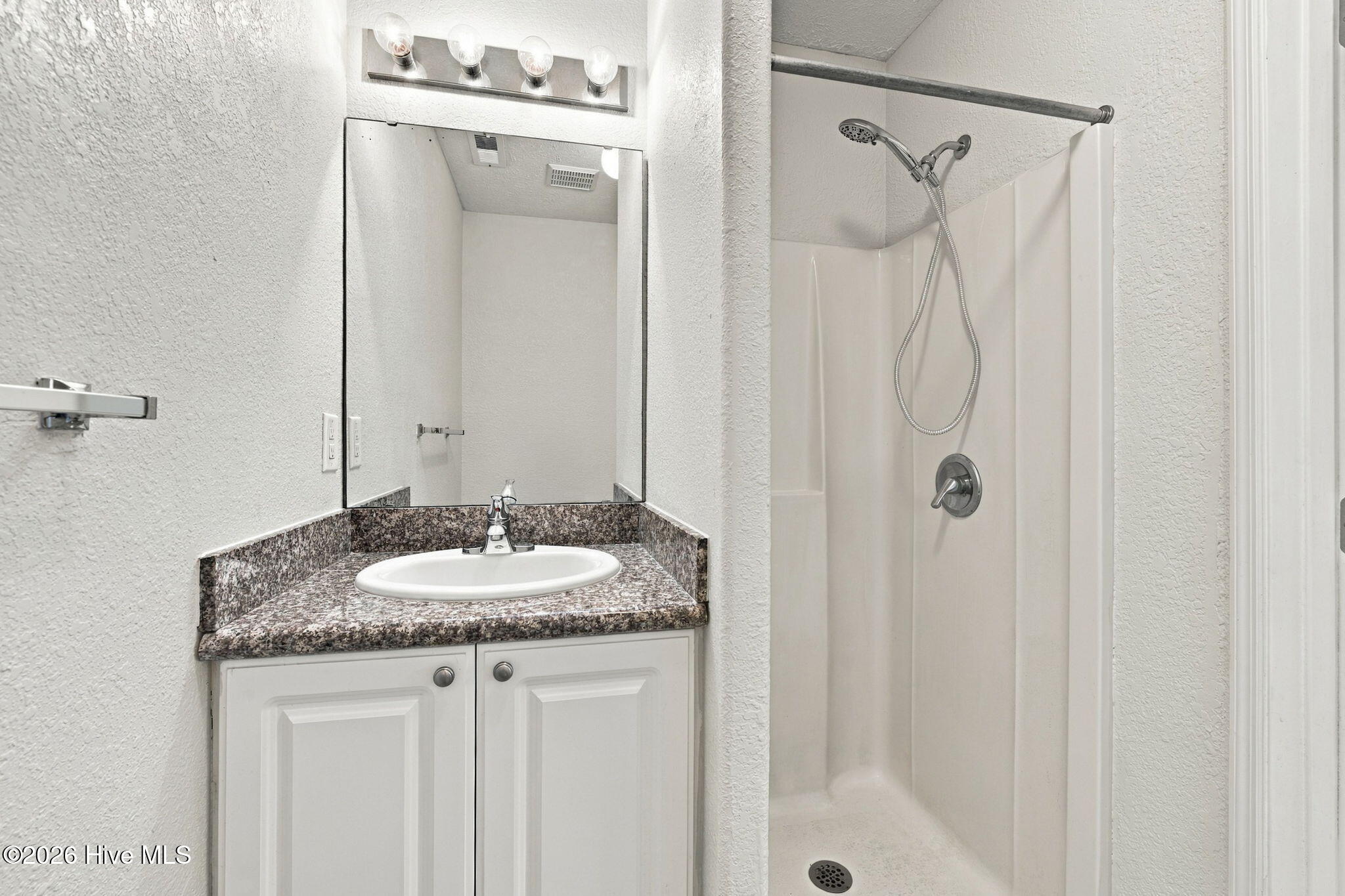 102 Sea Knight Lane Property Photo 28