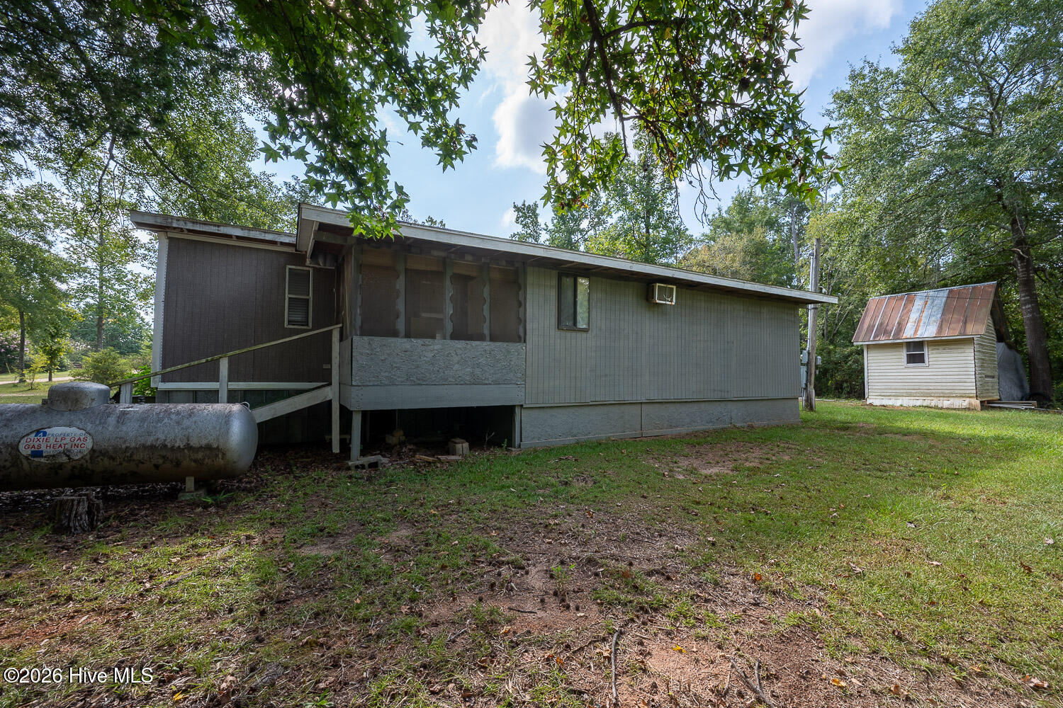 2300 Louisville Road Property Photo 3