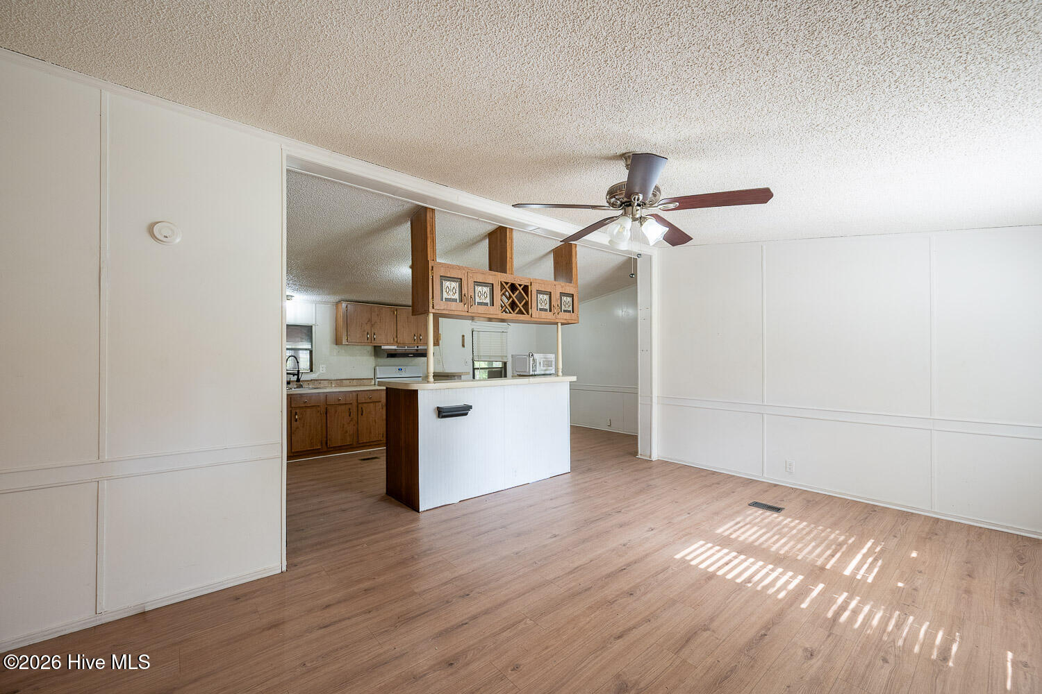 2300 Louisville Road Property Photo 4
