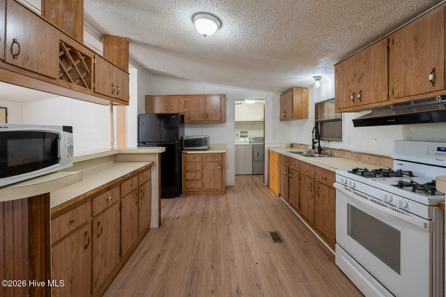 2300 Louisville Road Property Photo 6