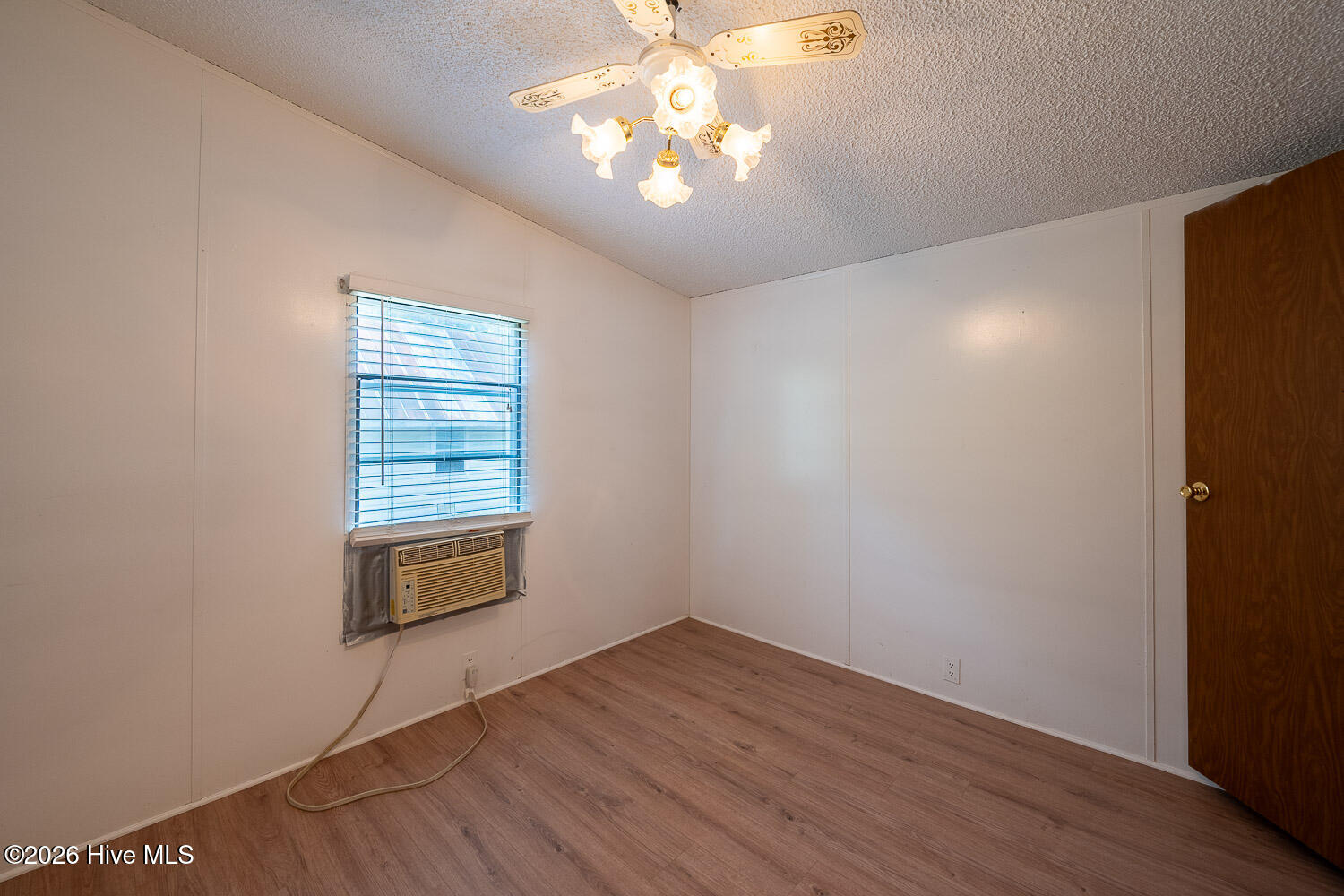 2300 Louisville Road Property Photo 12