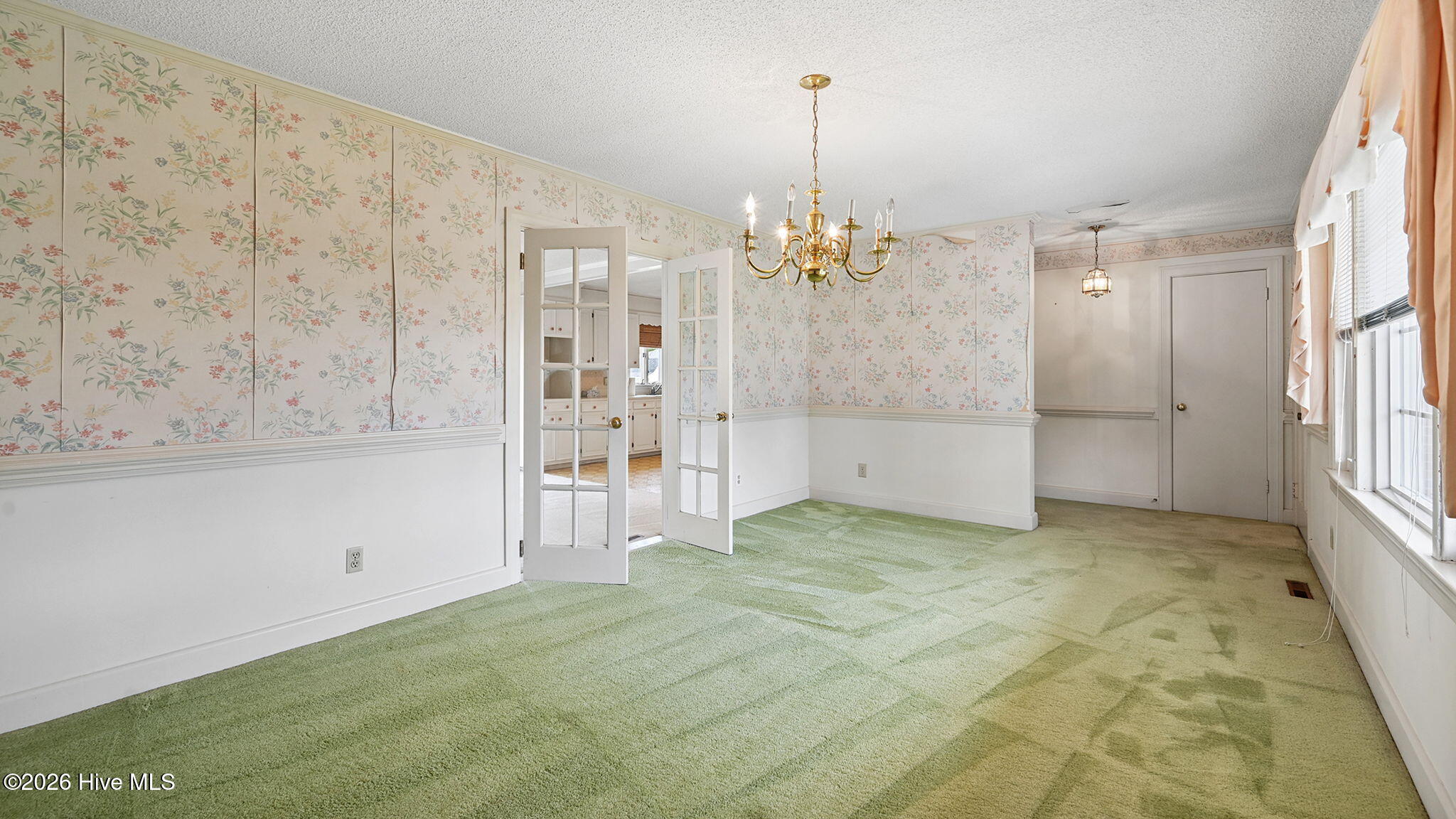 4163 Edgewood Drive Property Photo 10
