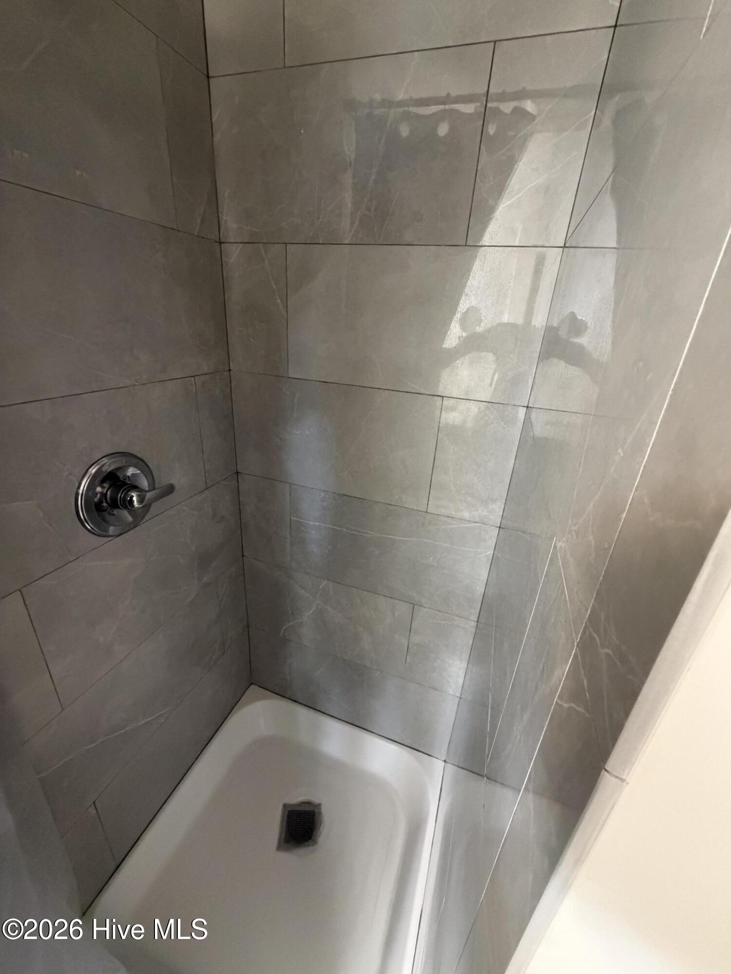 6225 Harbourside Drive Property Photo 12
