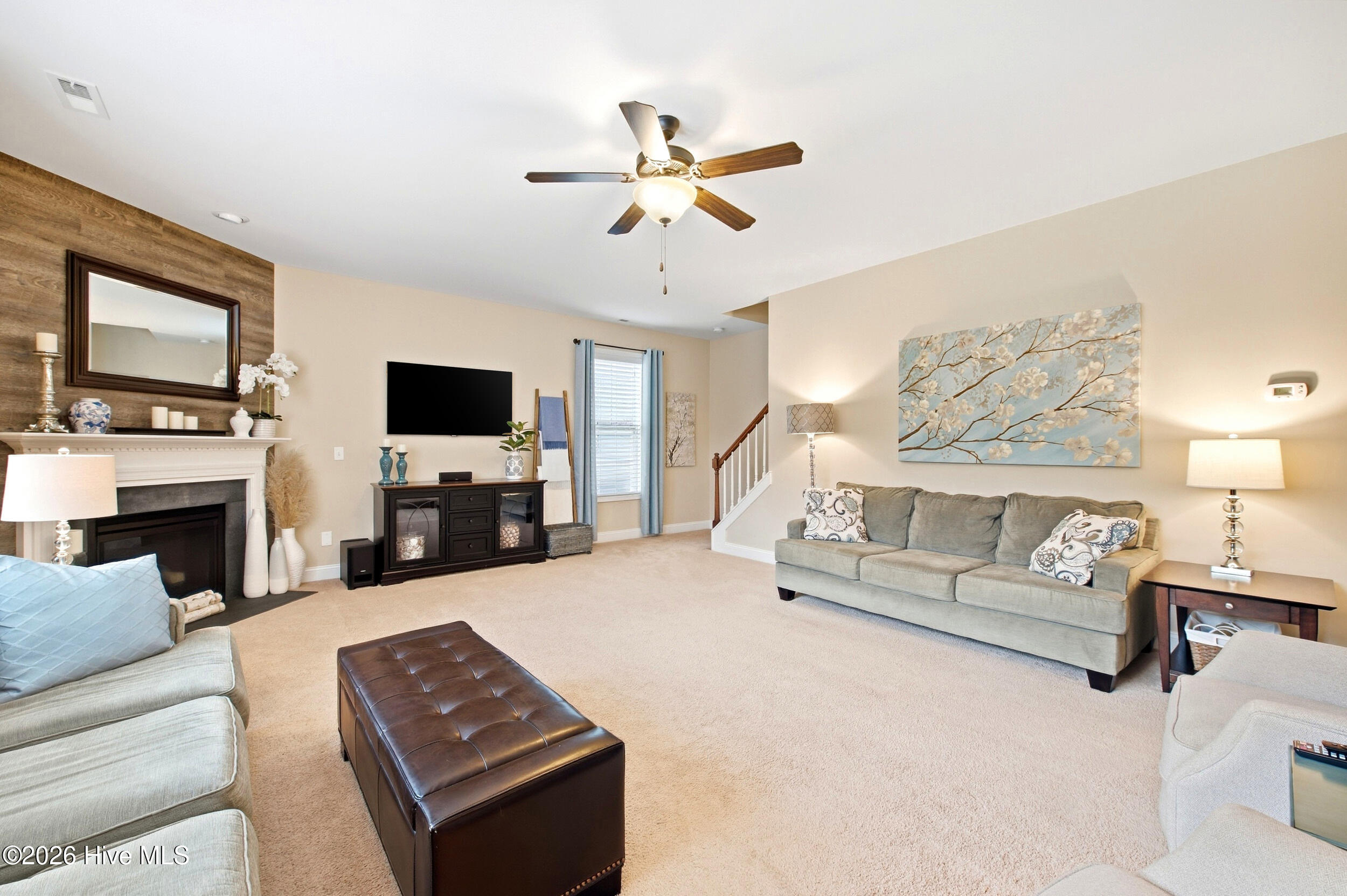 422 Chablis Way Property Photo 6