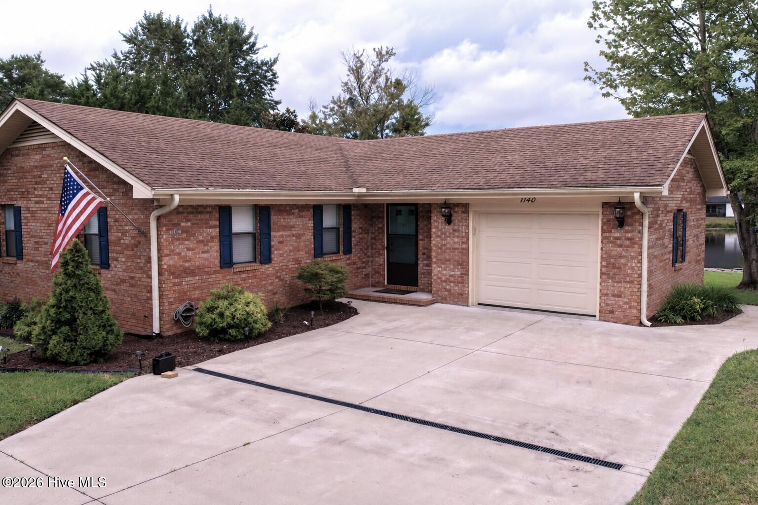 1140 Charlotte Avenue Property Photo 1