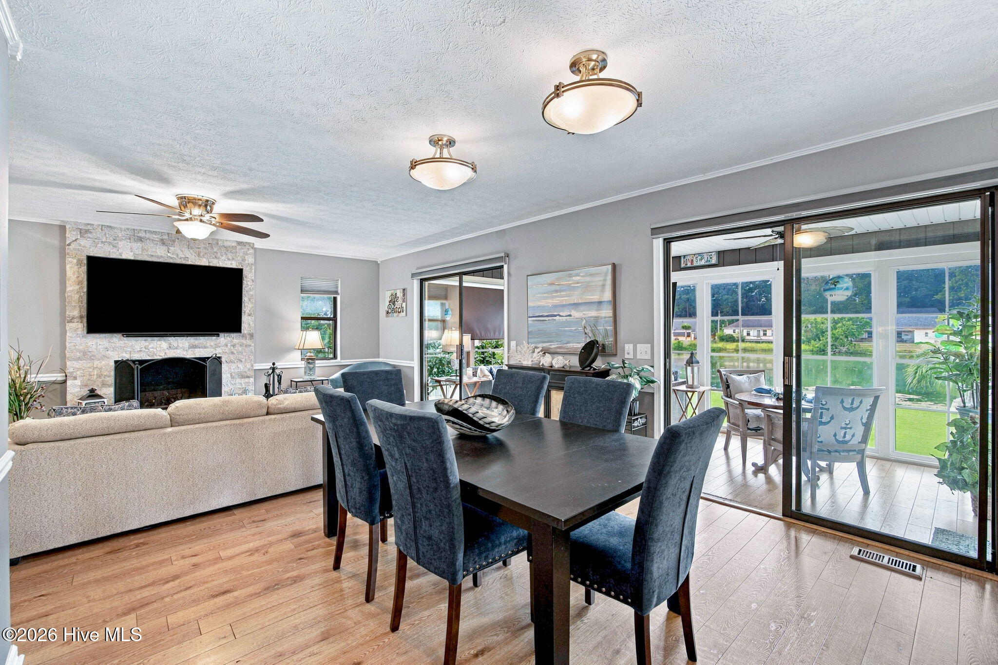 1140 Charlotte Avenue Property Photo 8
