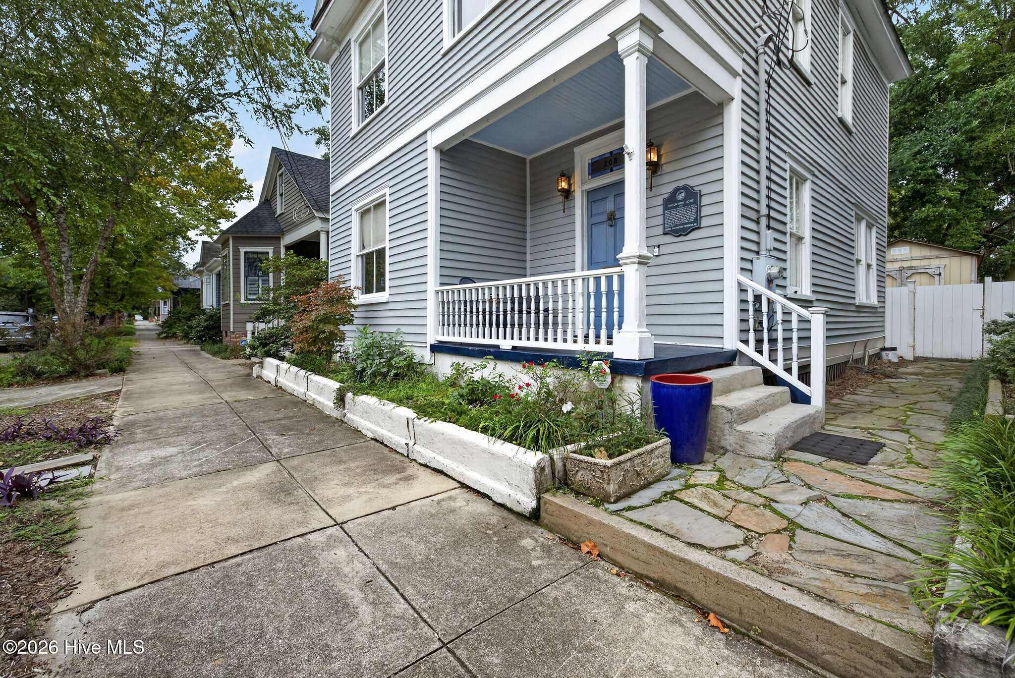 208 Church Street Property Photo 4