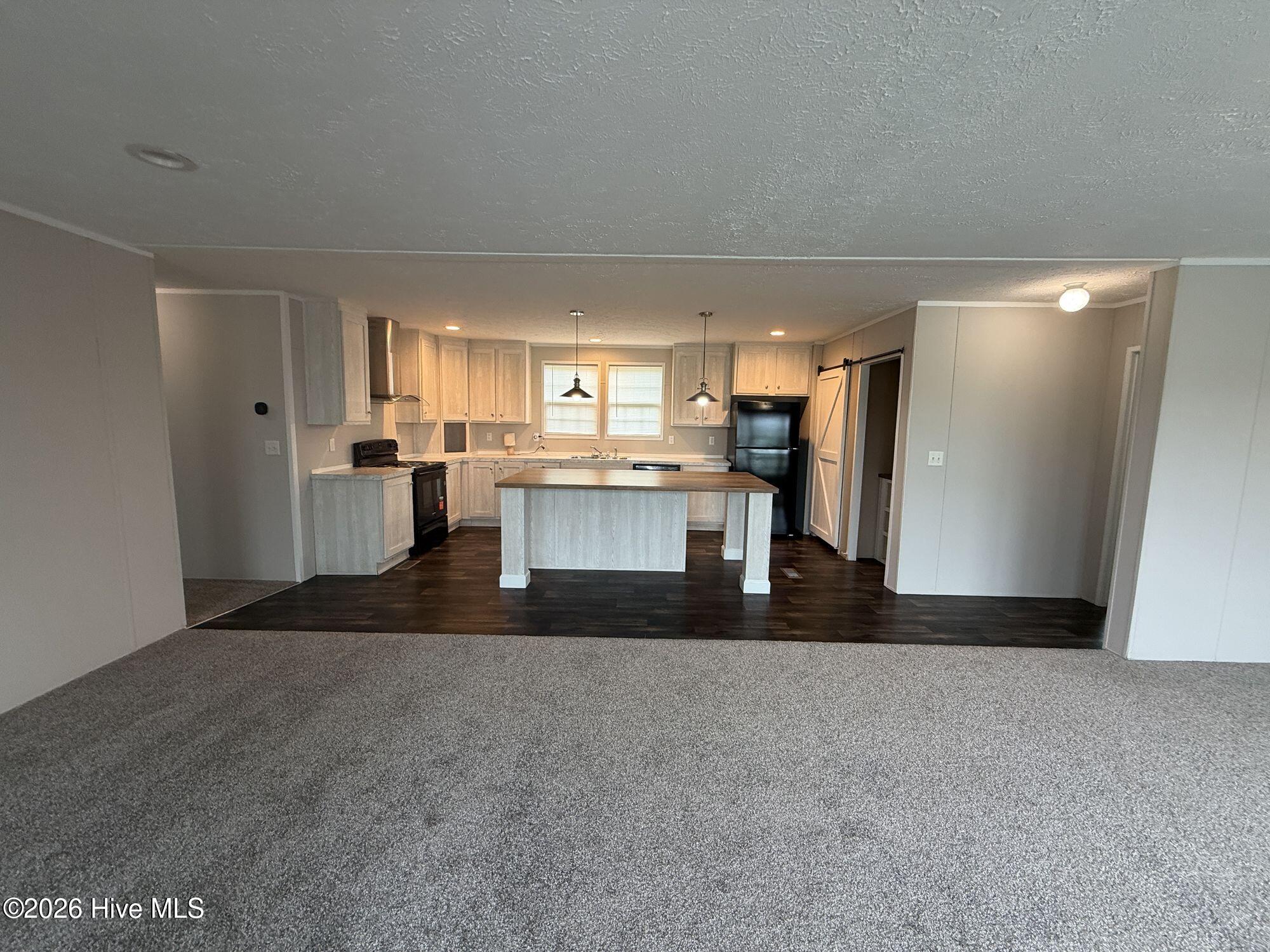 3189 Roy Beach Road Property Photo 3