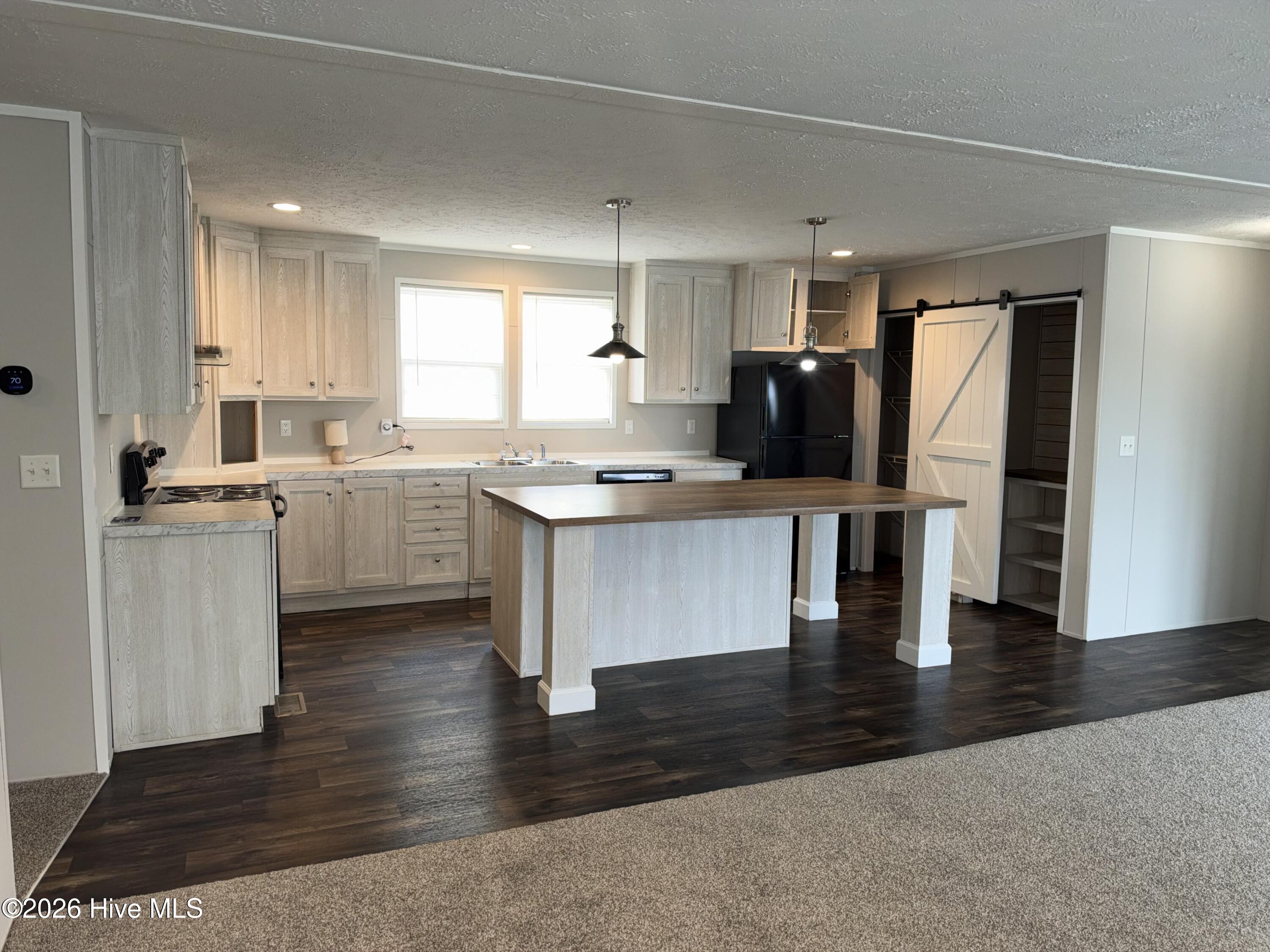 3189 Roy Beach Road Property Photo 7
