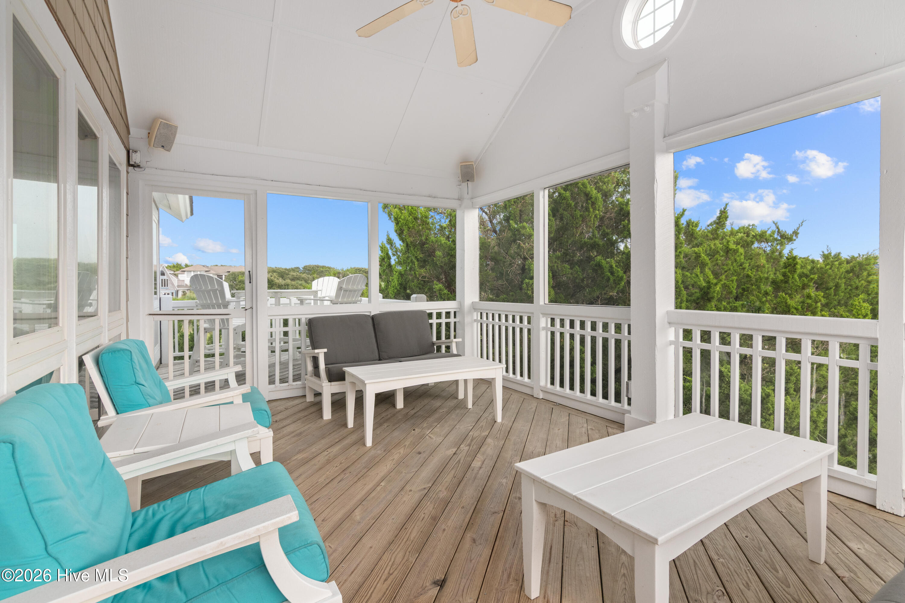 8 Royal Tern Court Property Photo 13