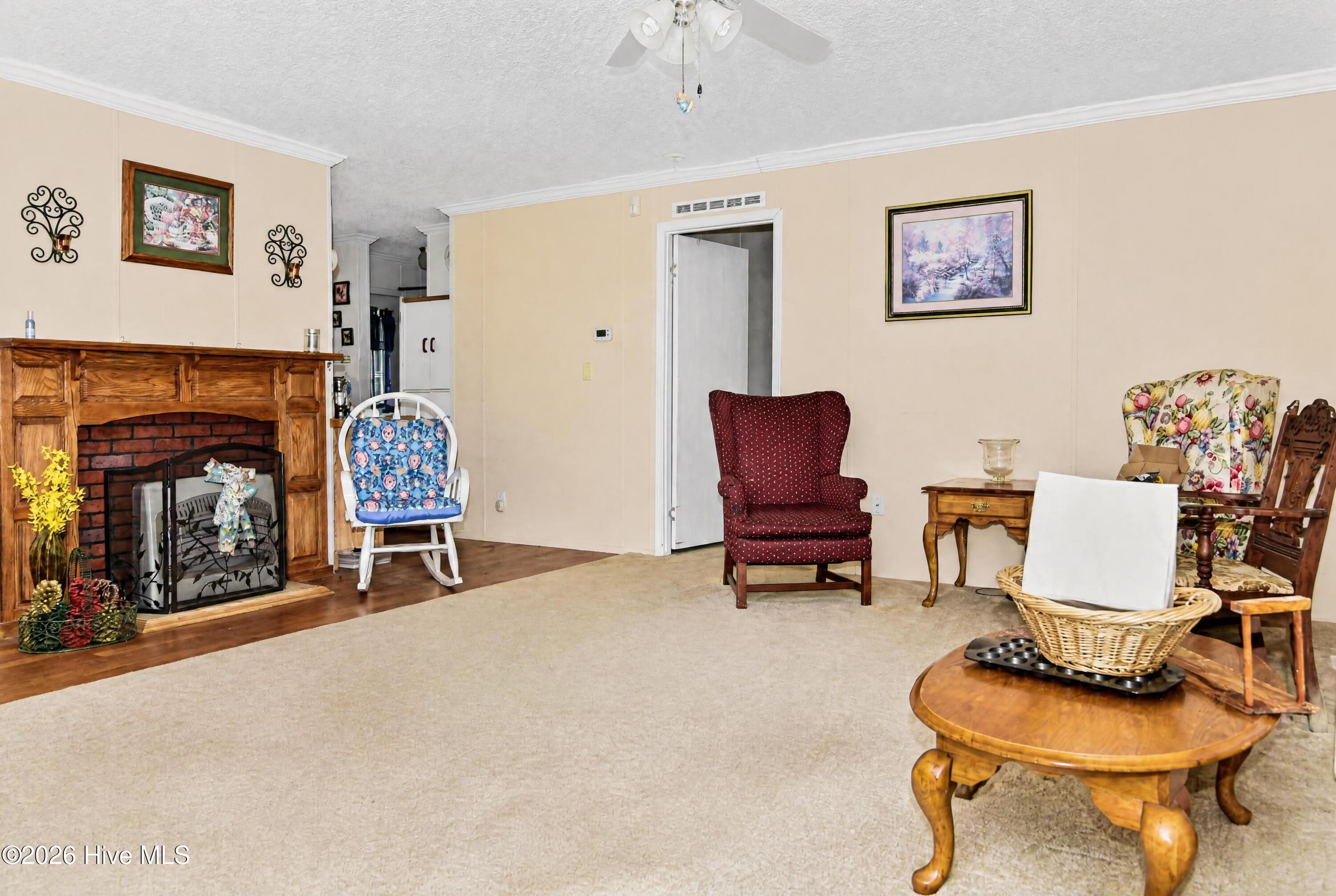 1035 W Bay Street Property Photo 2