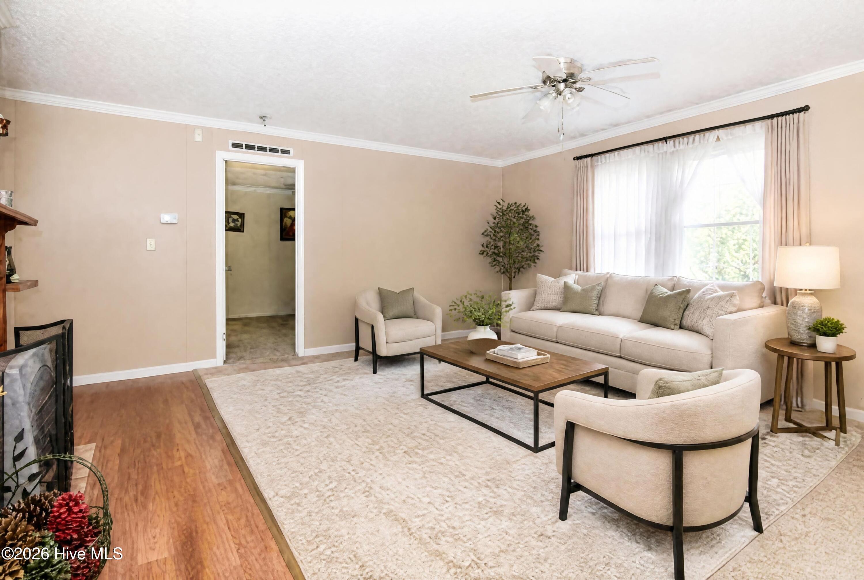 1035 W Bay Street Property Photo 5