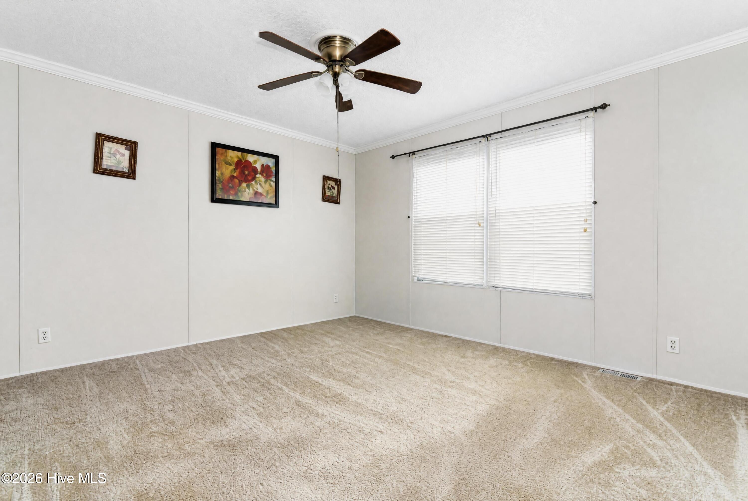 1035 W Bay Street Property Photo 6