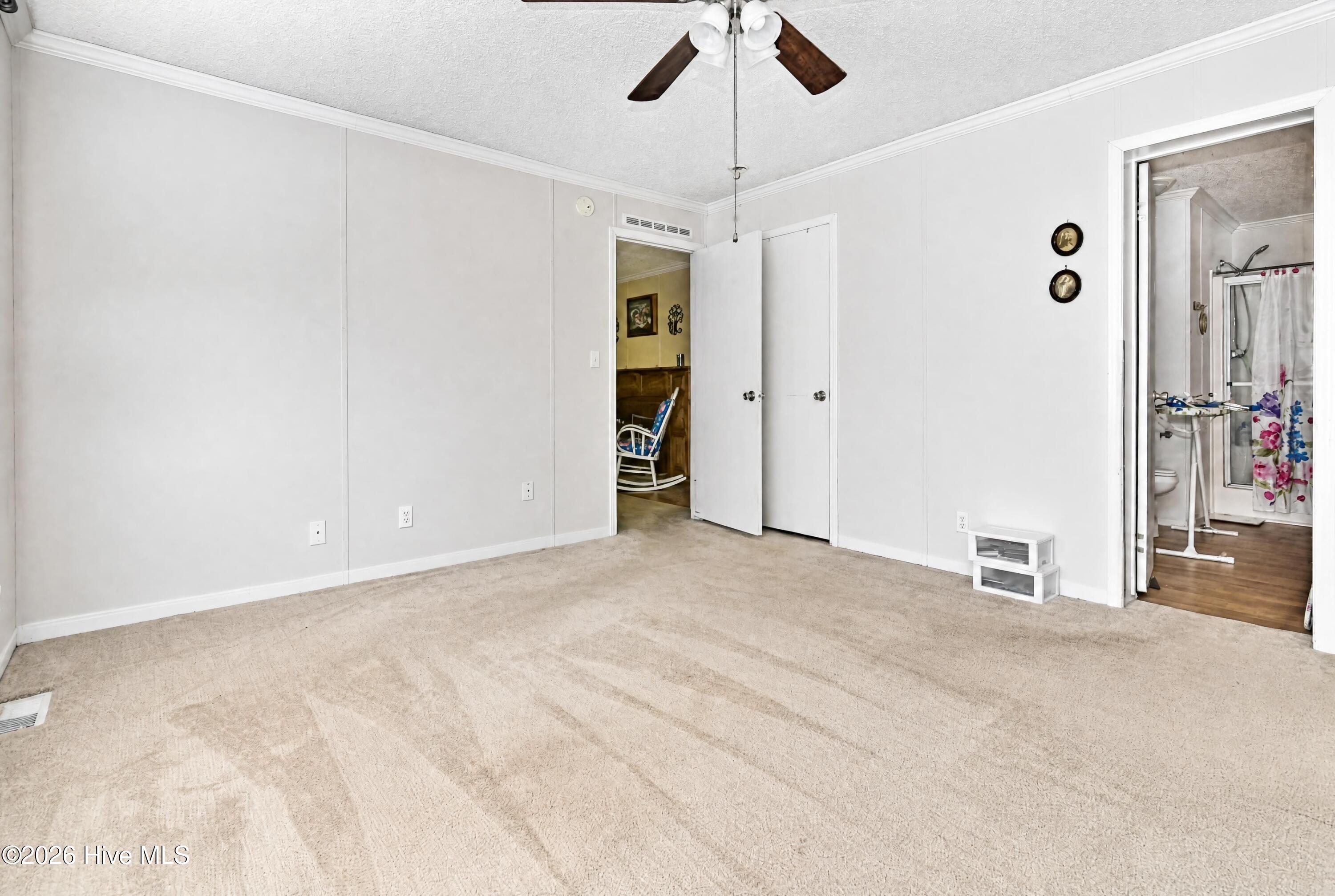 1035 W Bay Street Property Photo 7