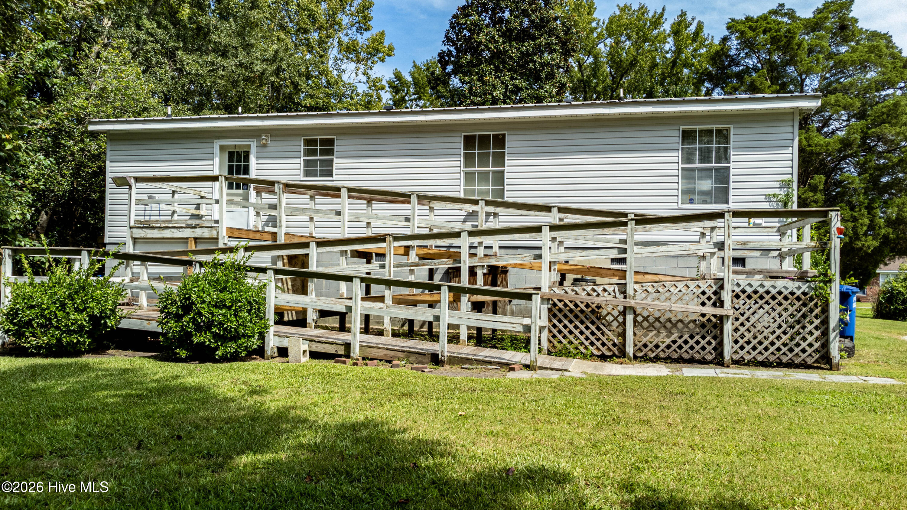 1035 W Bay Street Property Photo 22