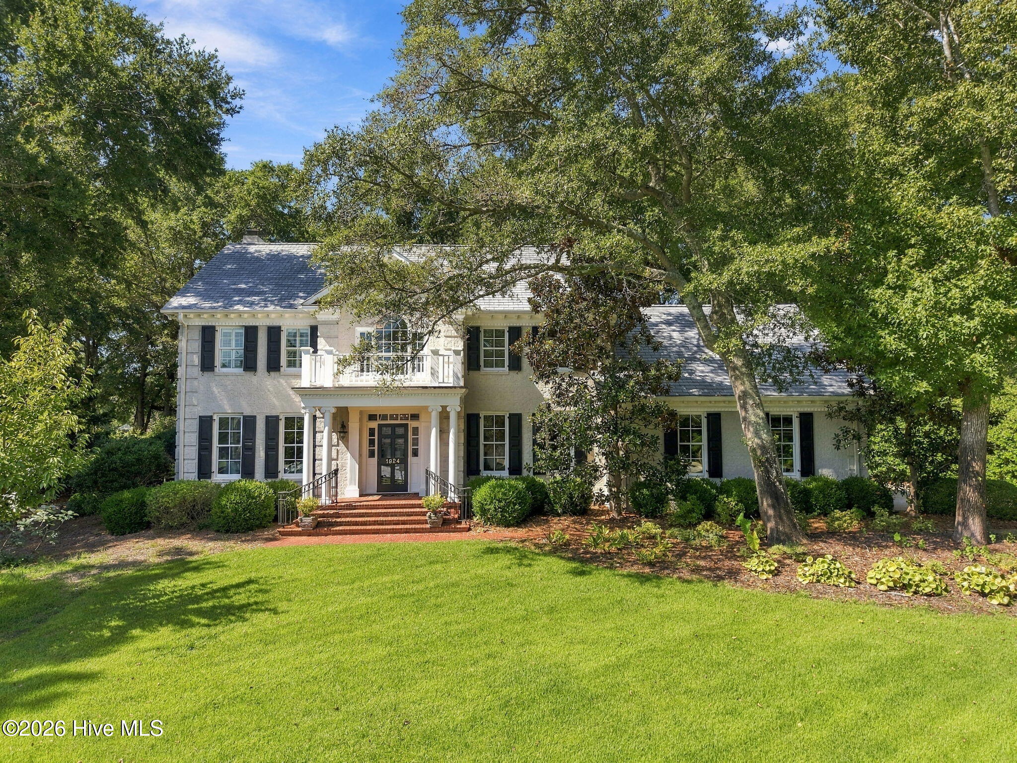 1924 London Lane Property Photo 1
