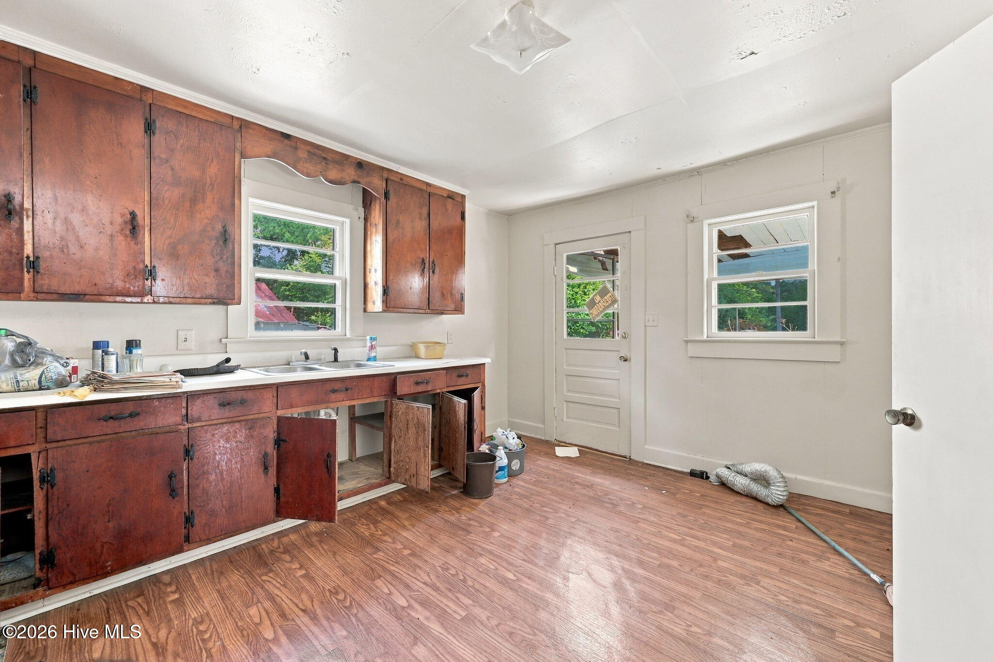 308 E Church Street Property Photo 8