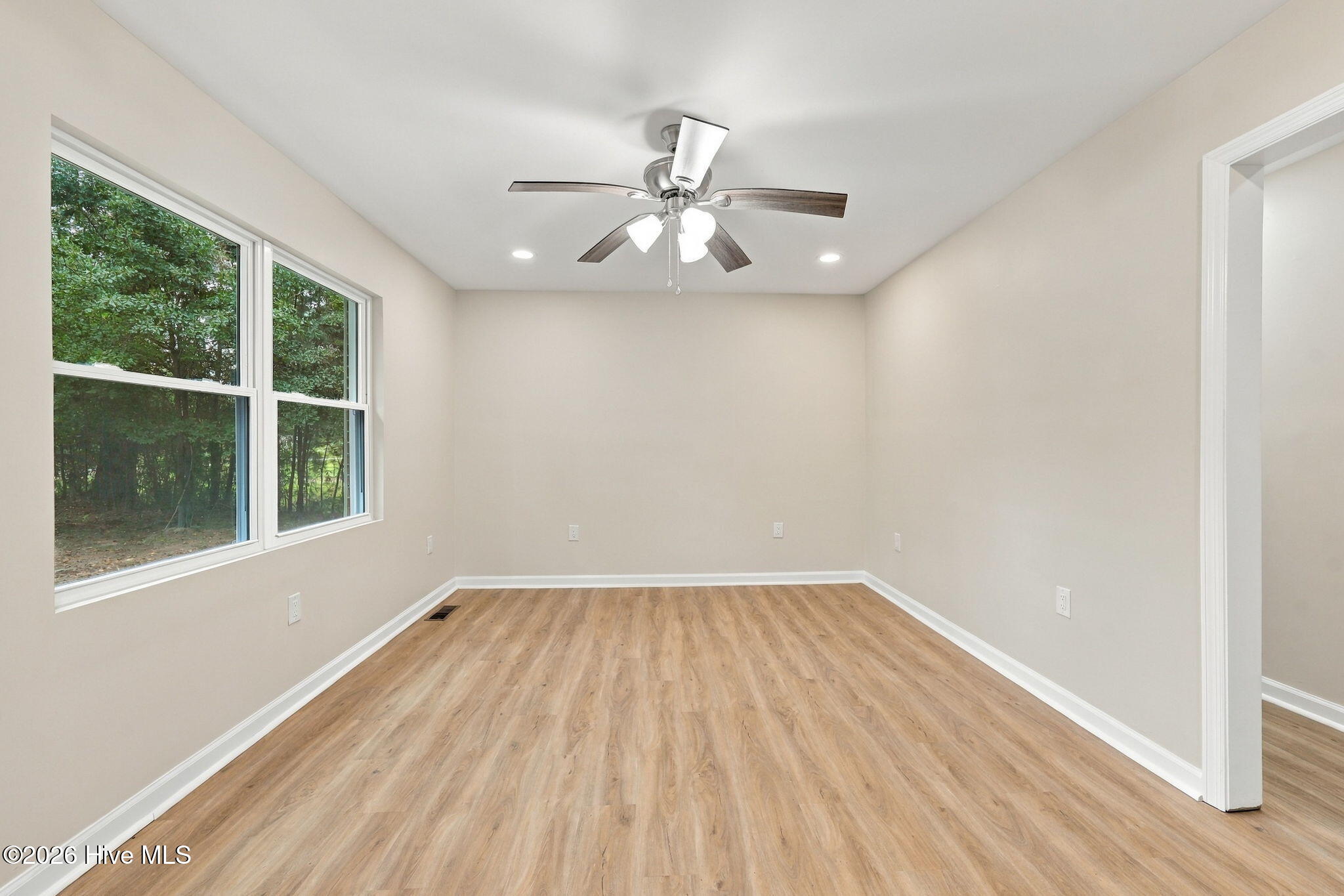 23526 Nc 33 E Property Photo 6