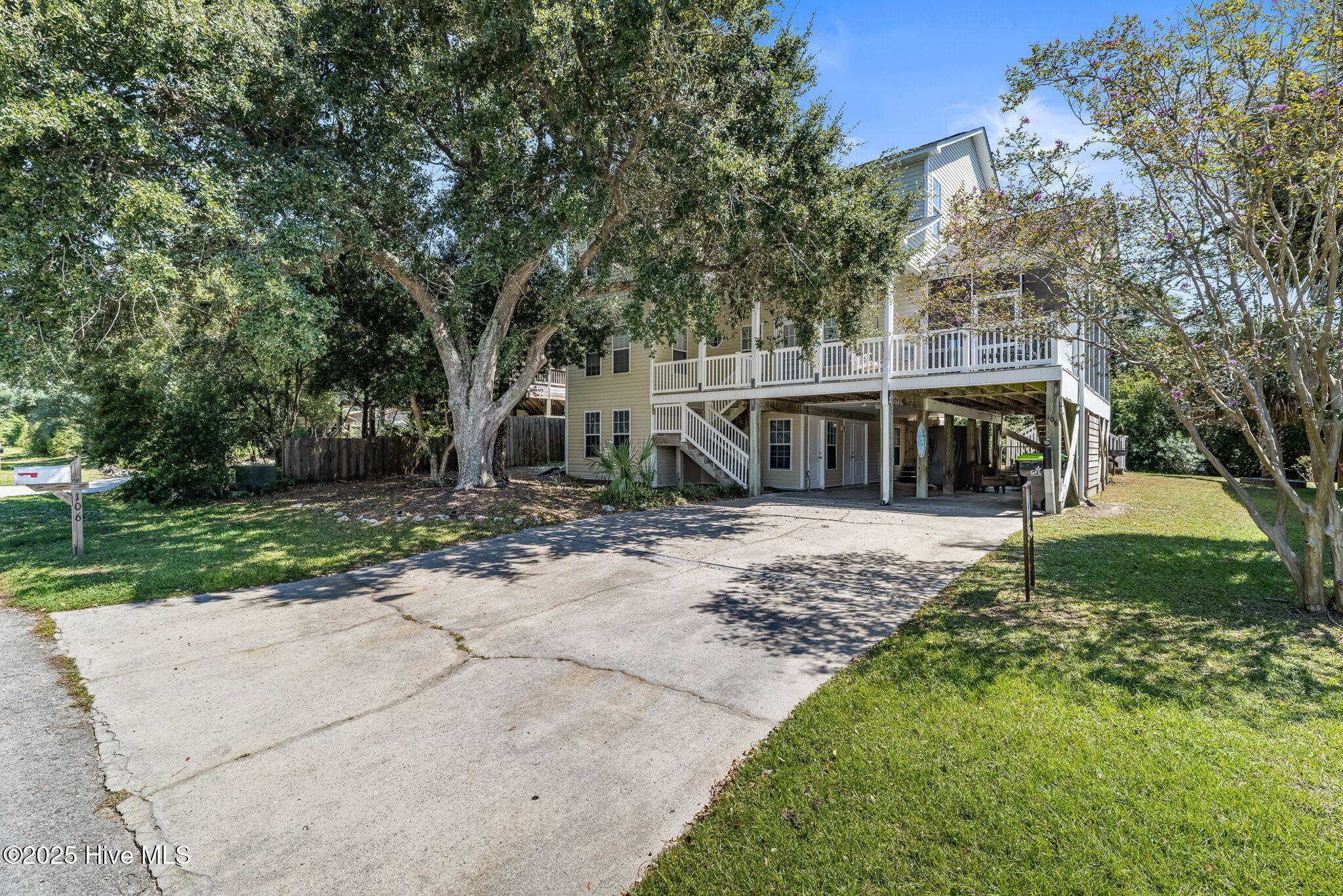 106 Se 44th Street Property Photo 3