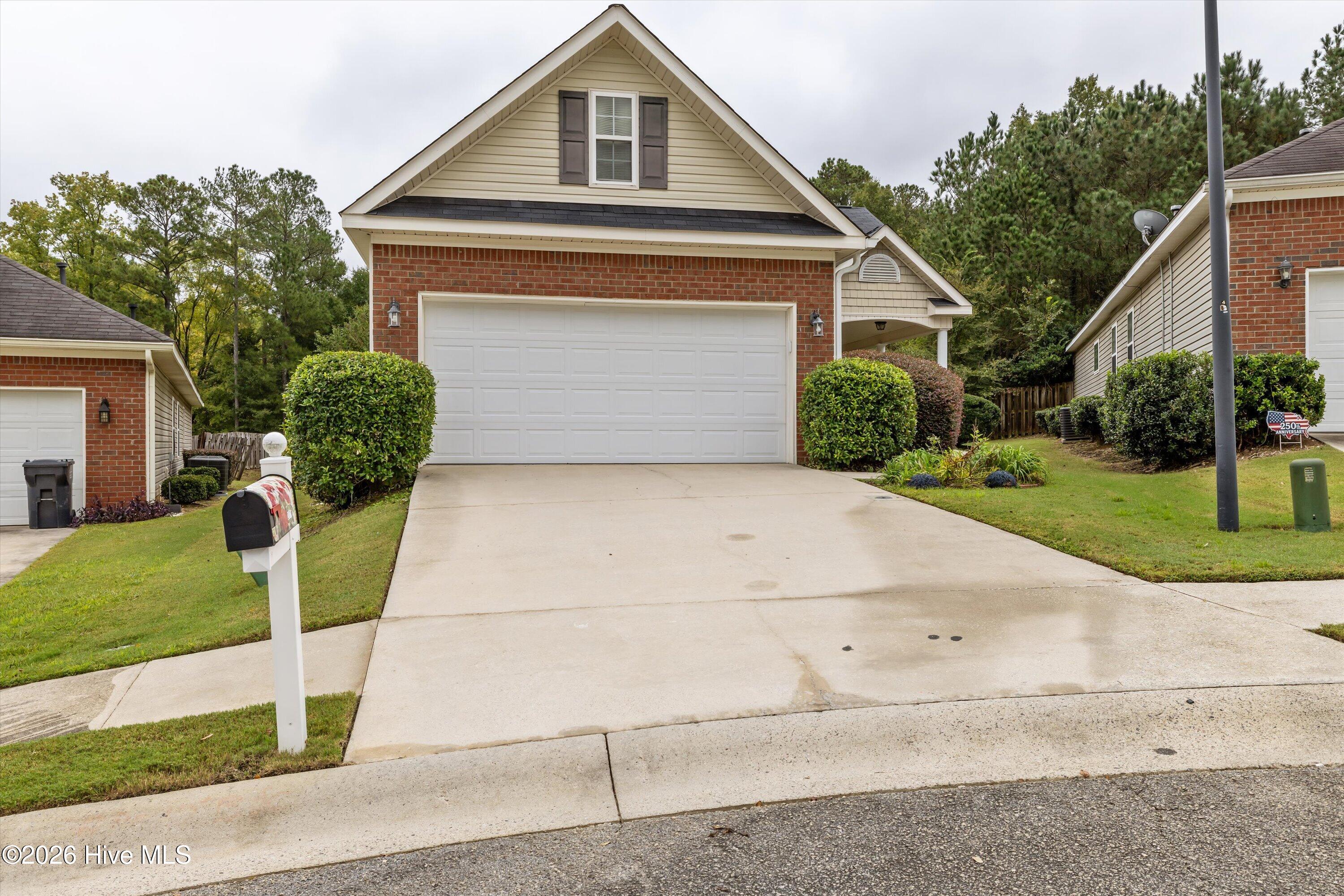 2071 Summerton Circle Property Photo 2