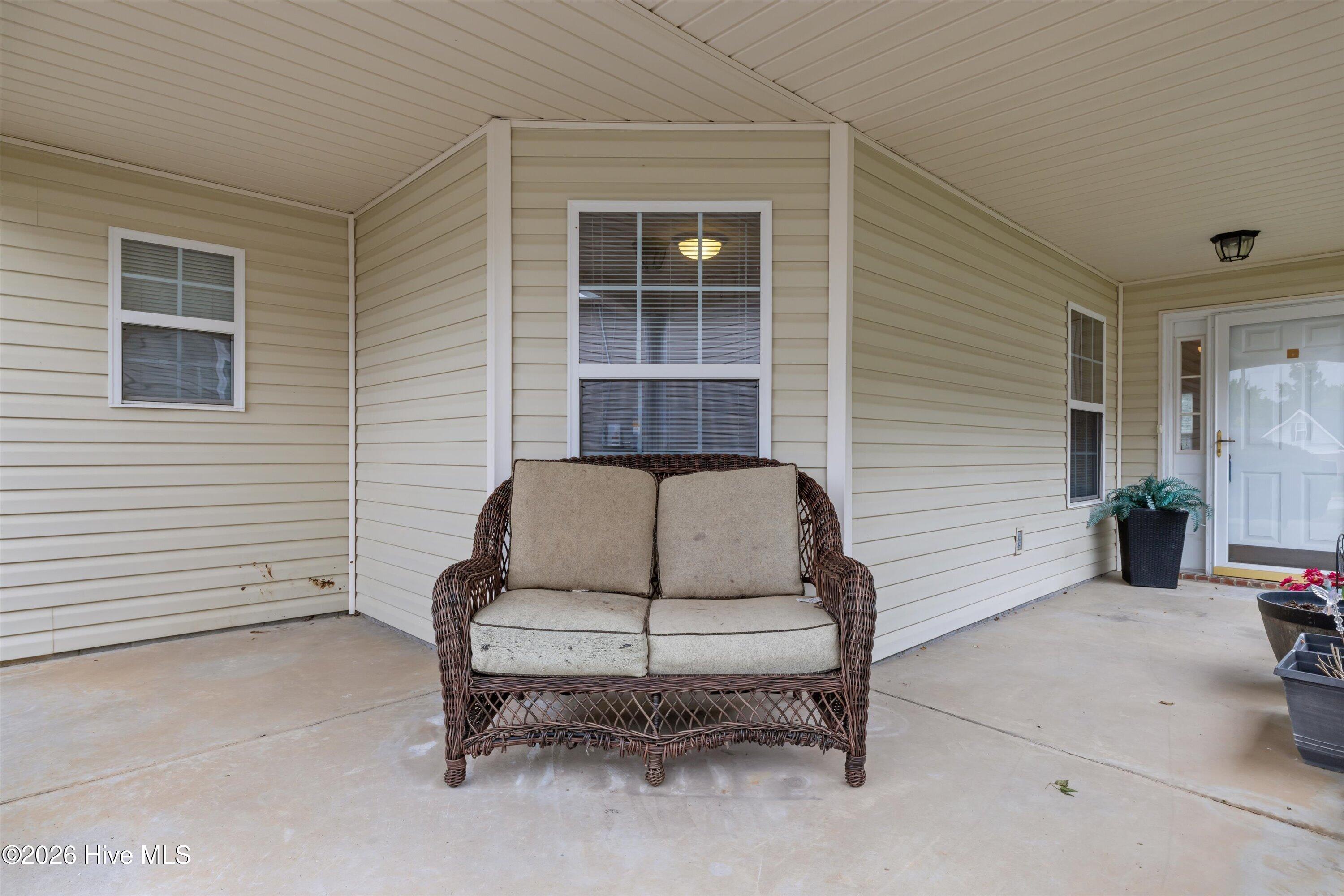 2071 Summerton Circle Property Photo 5