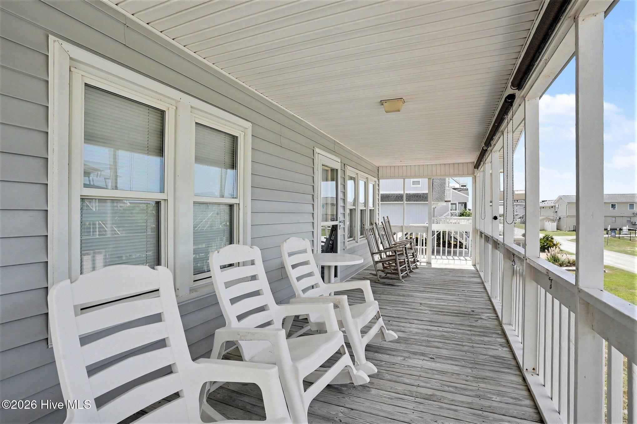 419 1st Street Property Photo 4