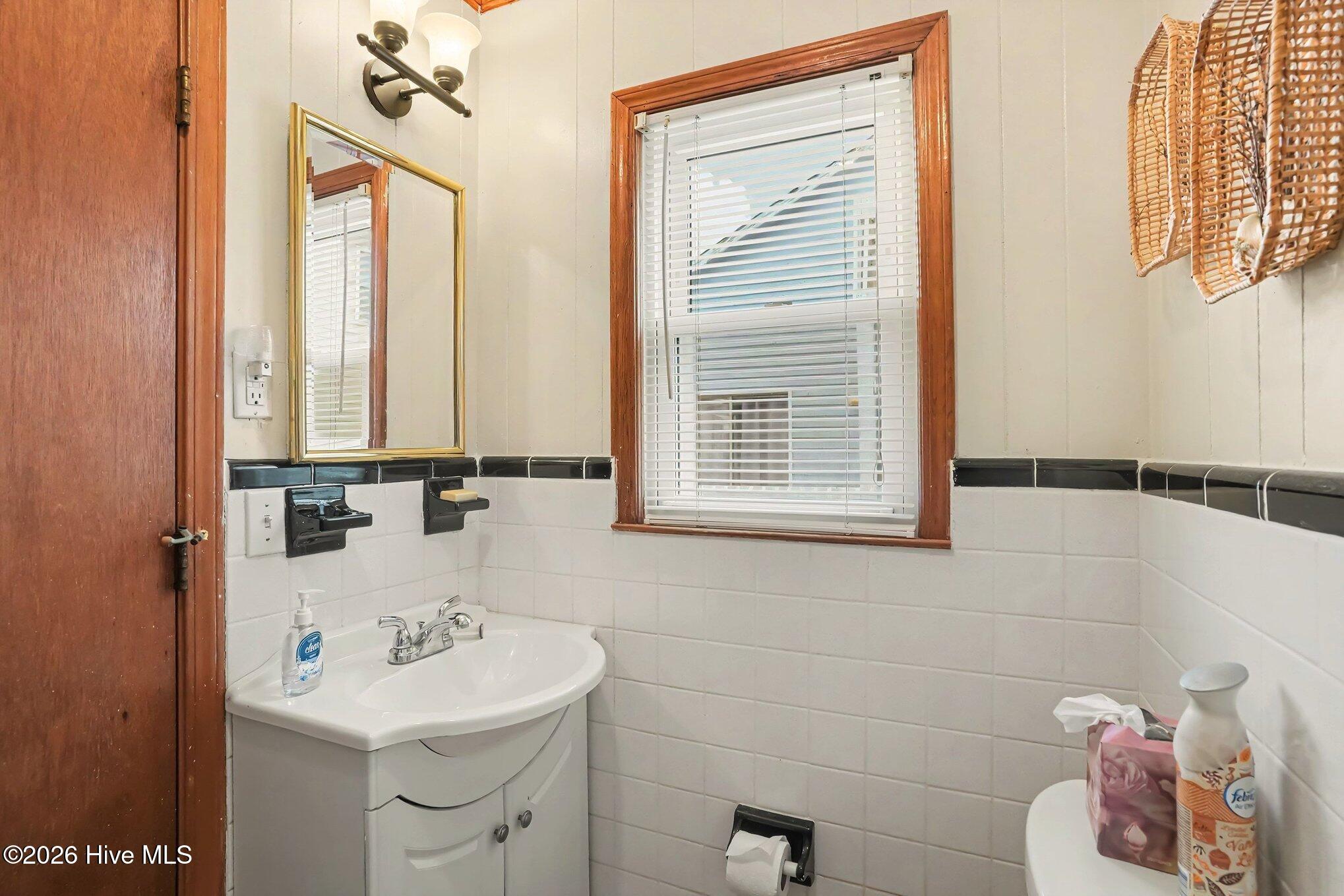 419 1st Street Property Photo 21