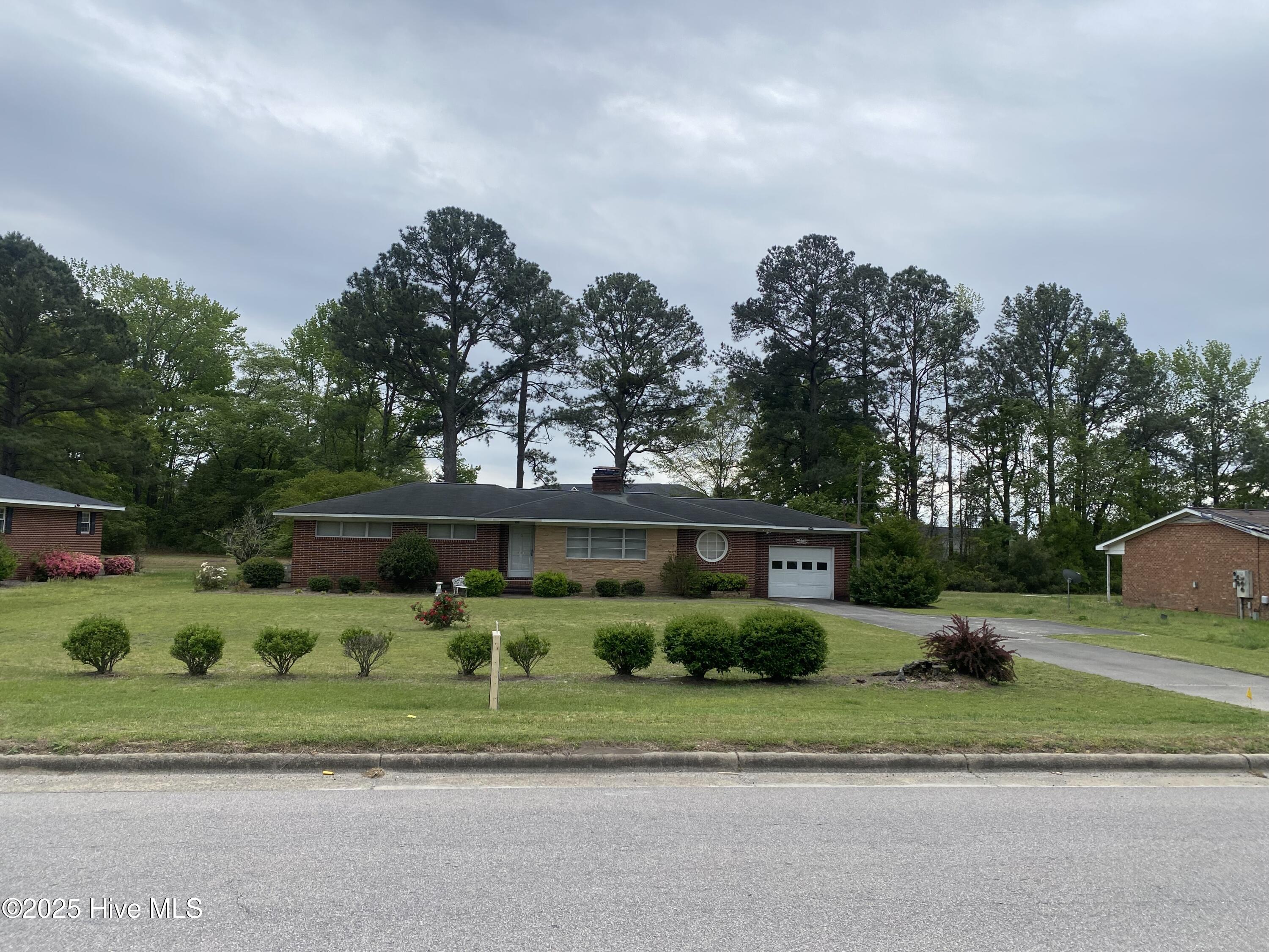 1404 N Berkeley Boulevard Property Photo 1