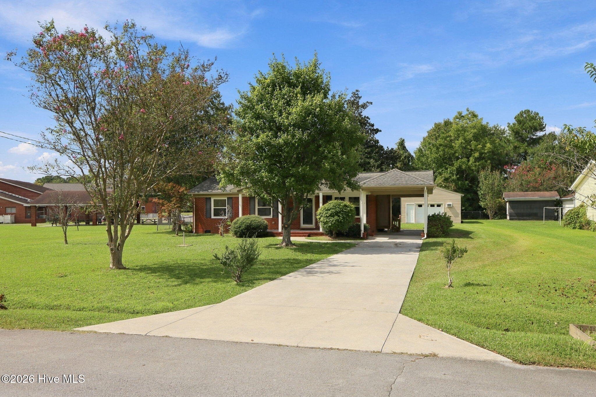1624 New Bern Street Property Photo 4