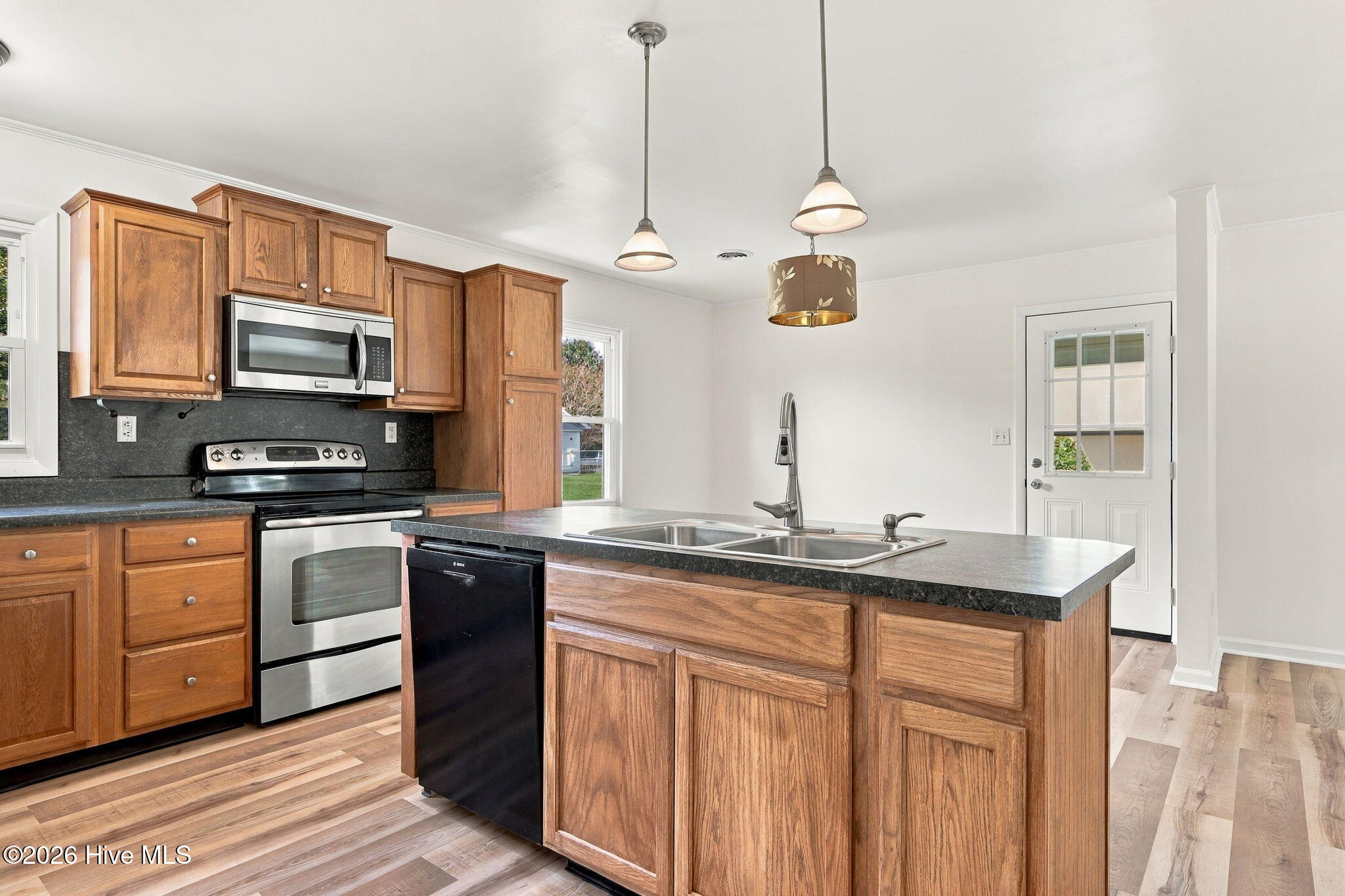 1624 New Bern Street Property Photo 8