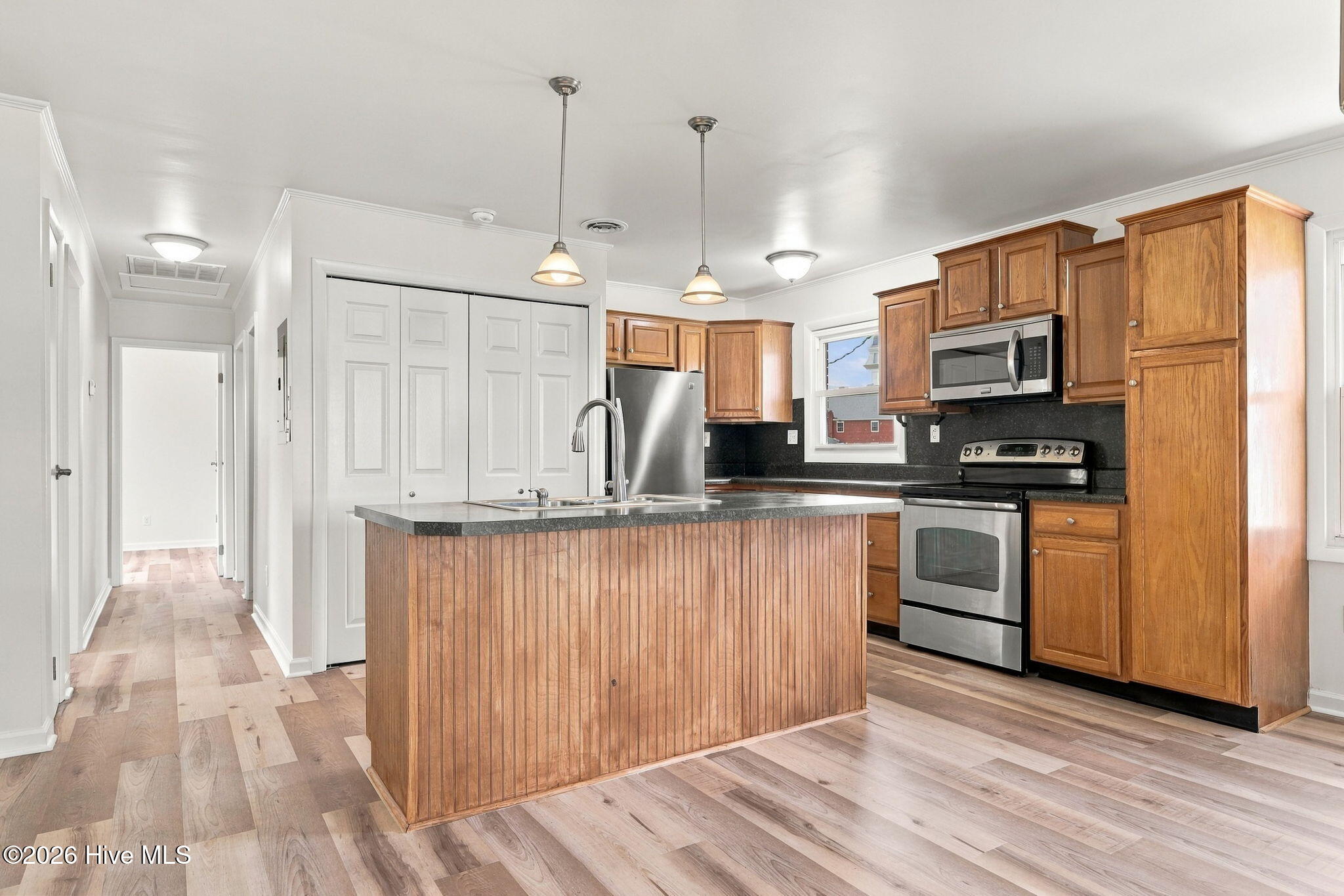 1624 New Bern Street Property Photo 11
