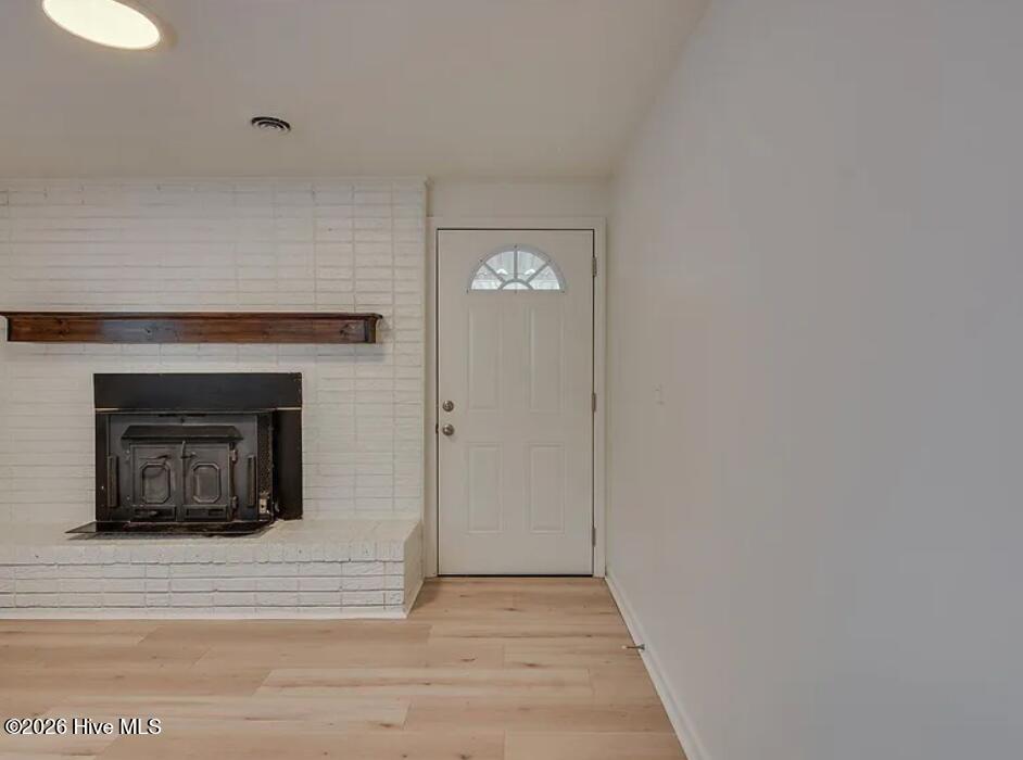 1560 Wyman Street Ne Property Photo 2