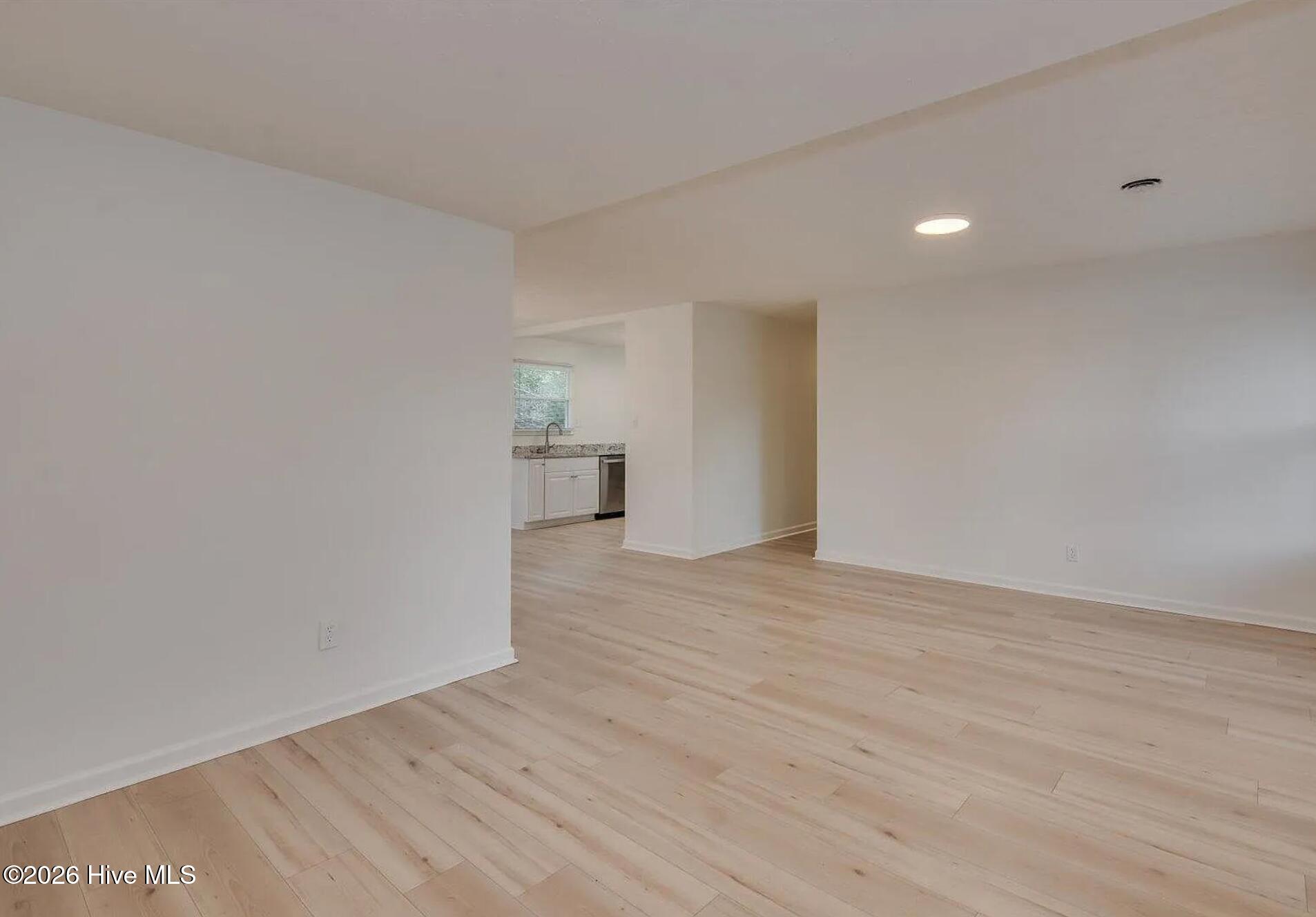 1560 Wyman Street Ne Property Photo 6