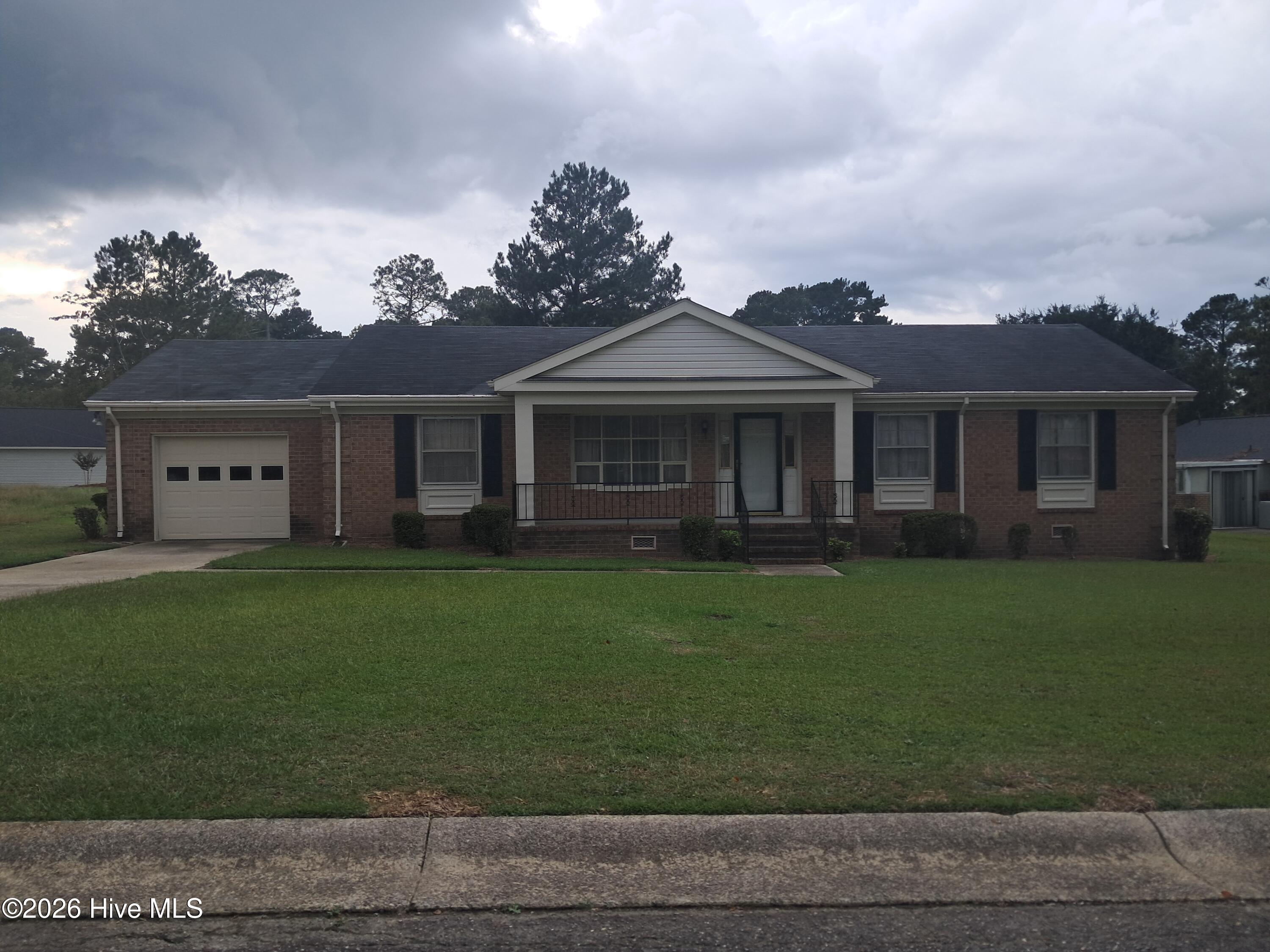 808 Arrow Drive Property Photo 1