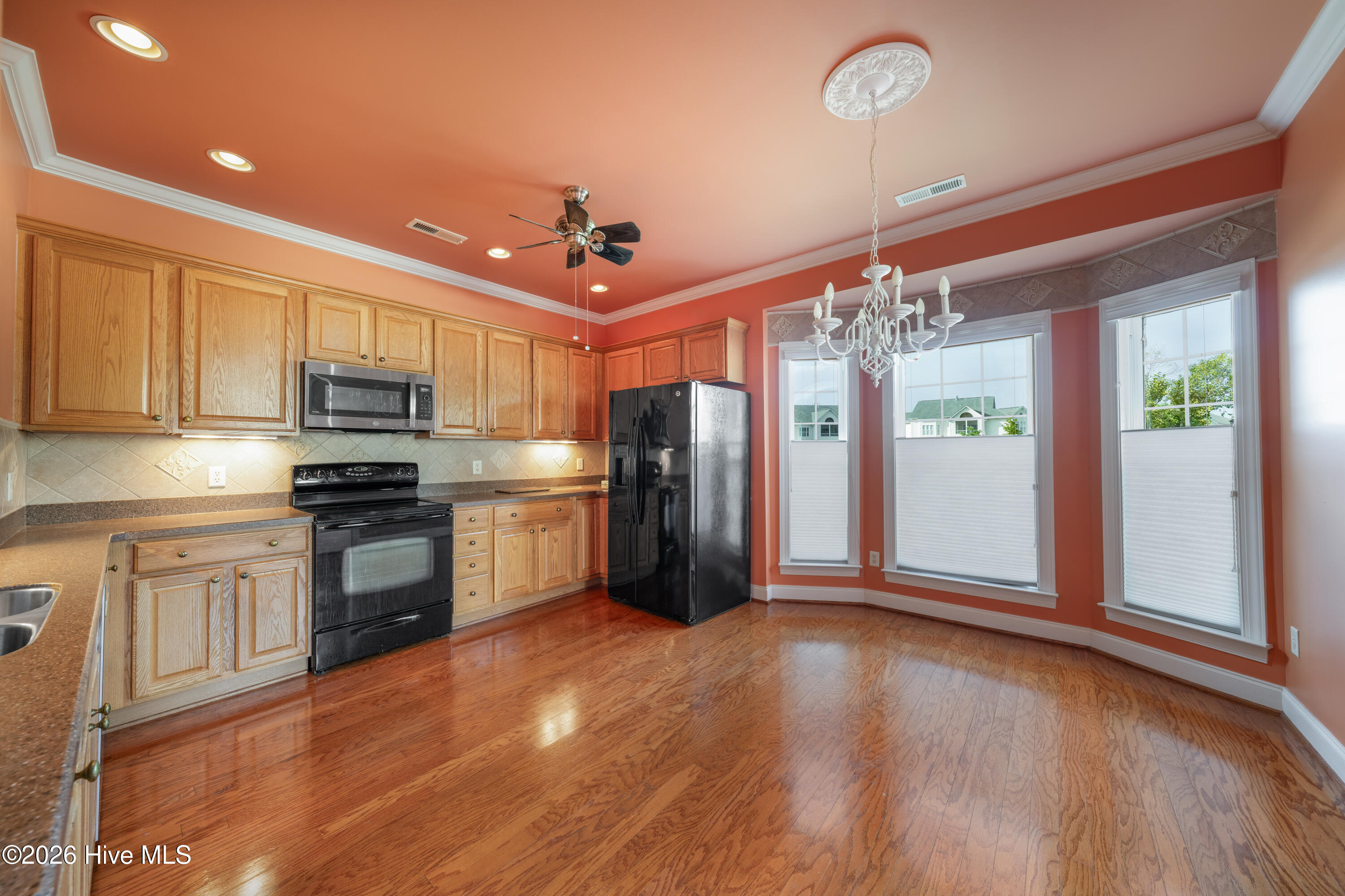 202 Longmeadow Drive Property Photo 8