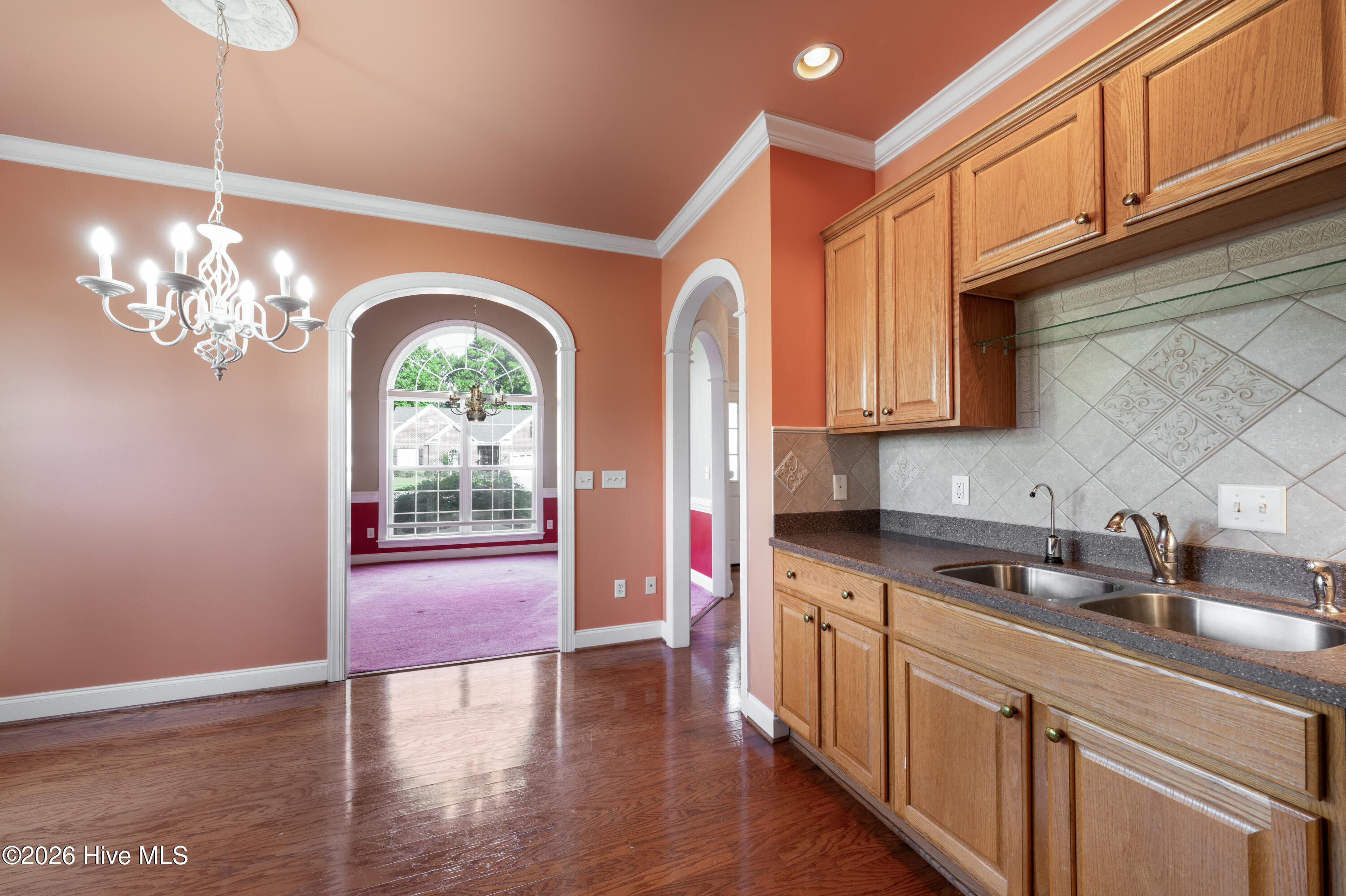 202 Longmeadow Drive Property Photo 9
