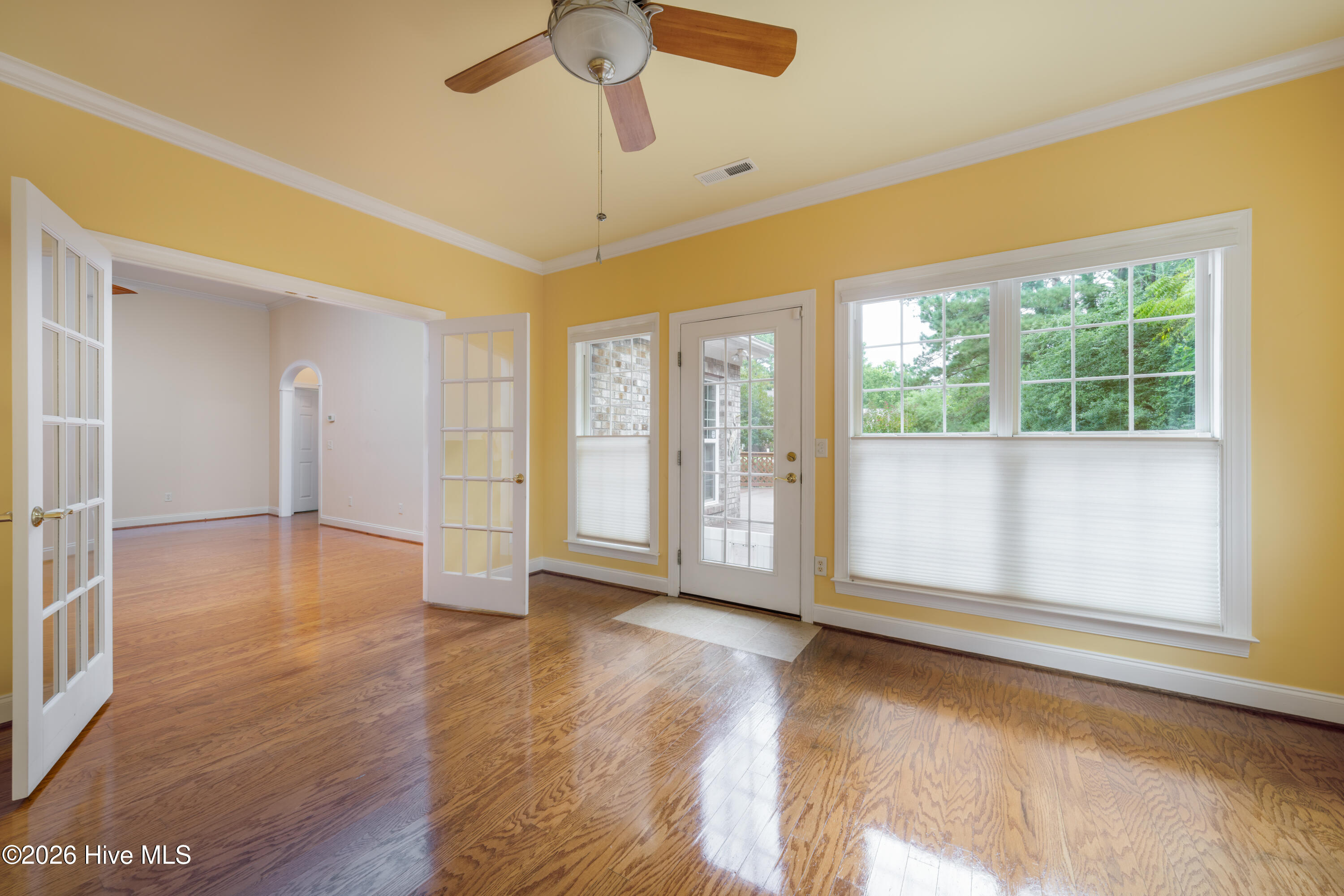 202 Longmeadow Drive Property Photo 14