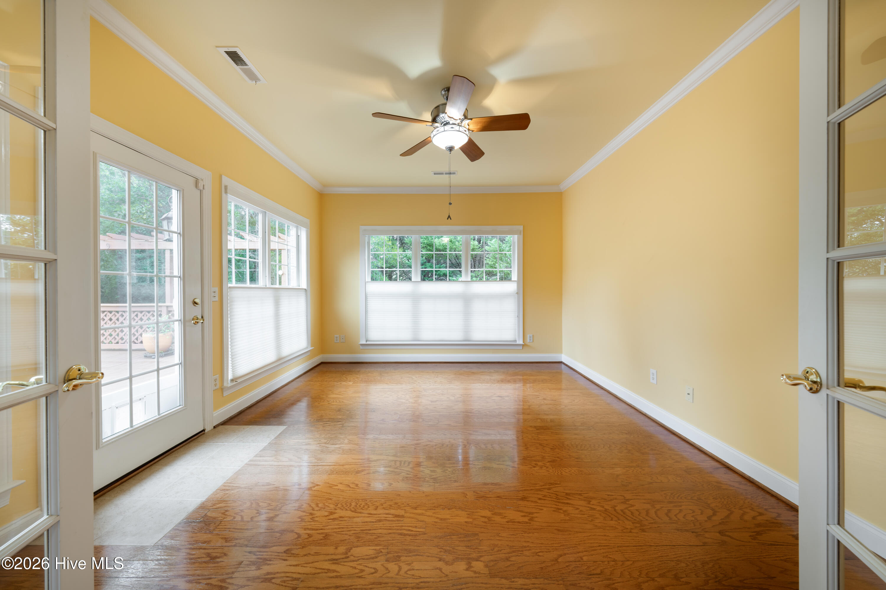 202 Longmeadow Drive Property Photo 15