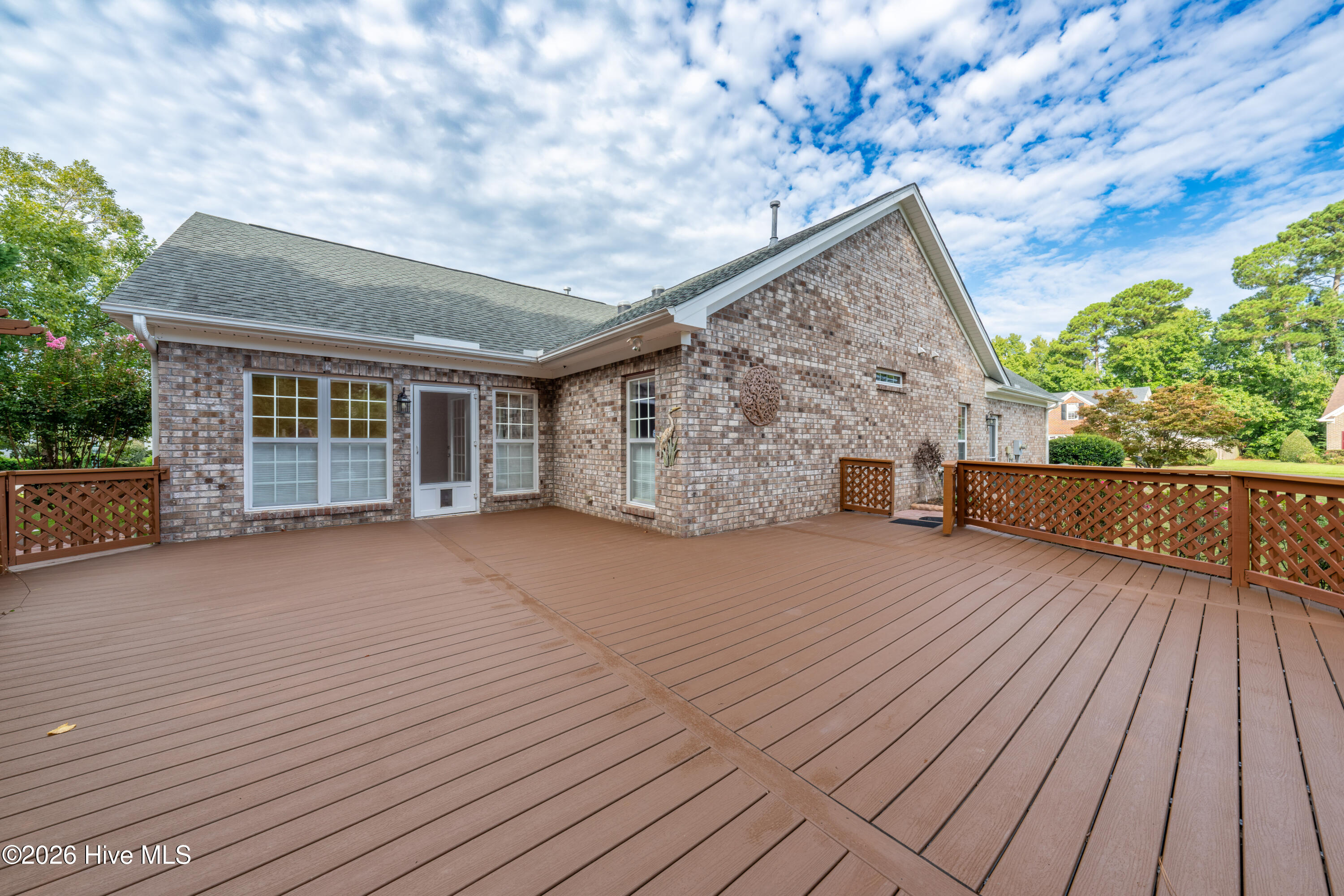 202 Longmeadow Drive Property Photo 17