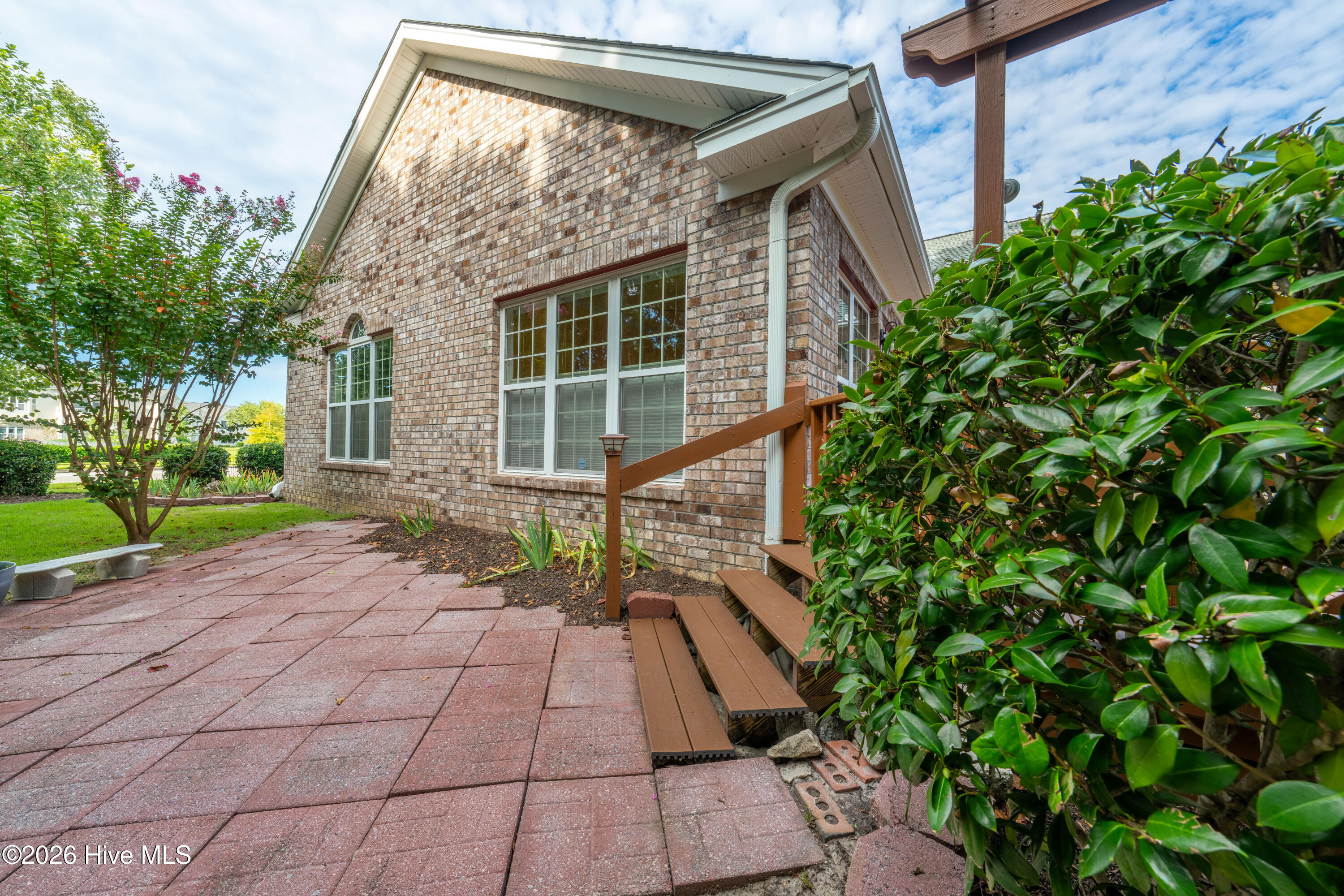 202 Longmeadow Drive Property Photo 18