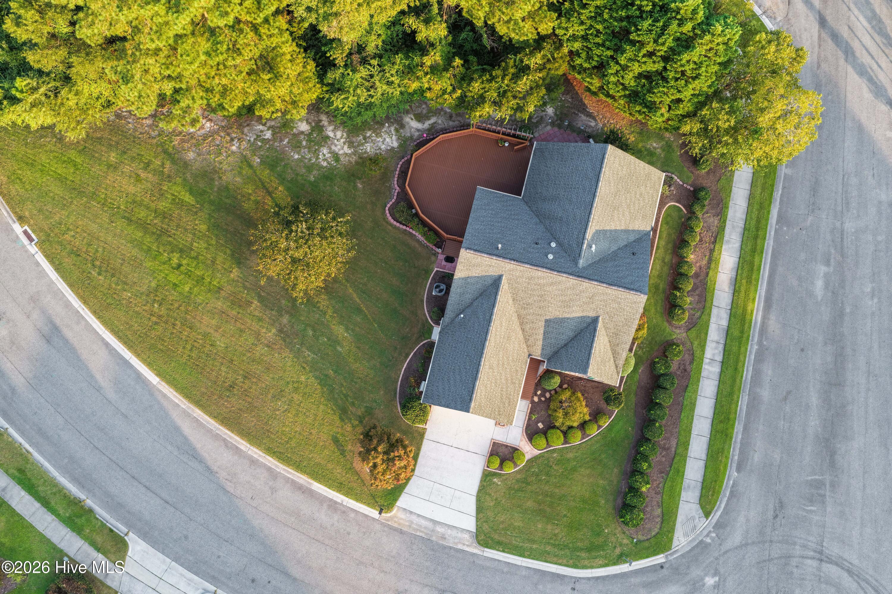 202 Longmeadow Drive Property Photo 34